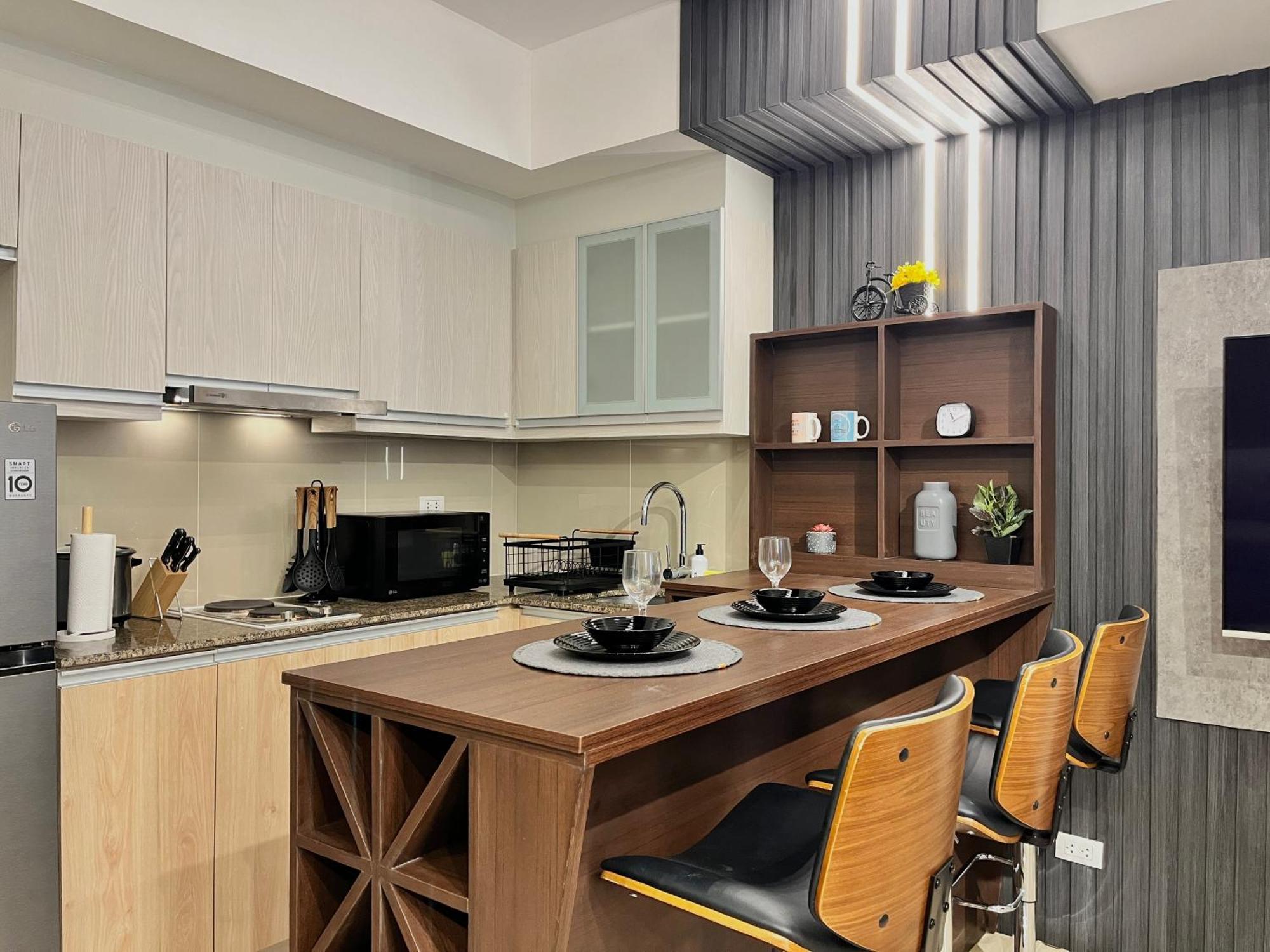 Venice Bgc Luxury - Balcony, Pool, Wi-fi