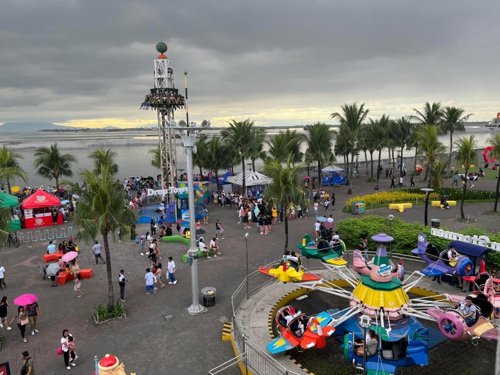 Shore 2 Beds With Balcony&fast Wifi Tv 4 Pax Moa Complex 834 Manila