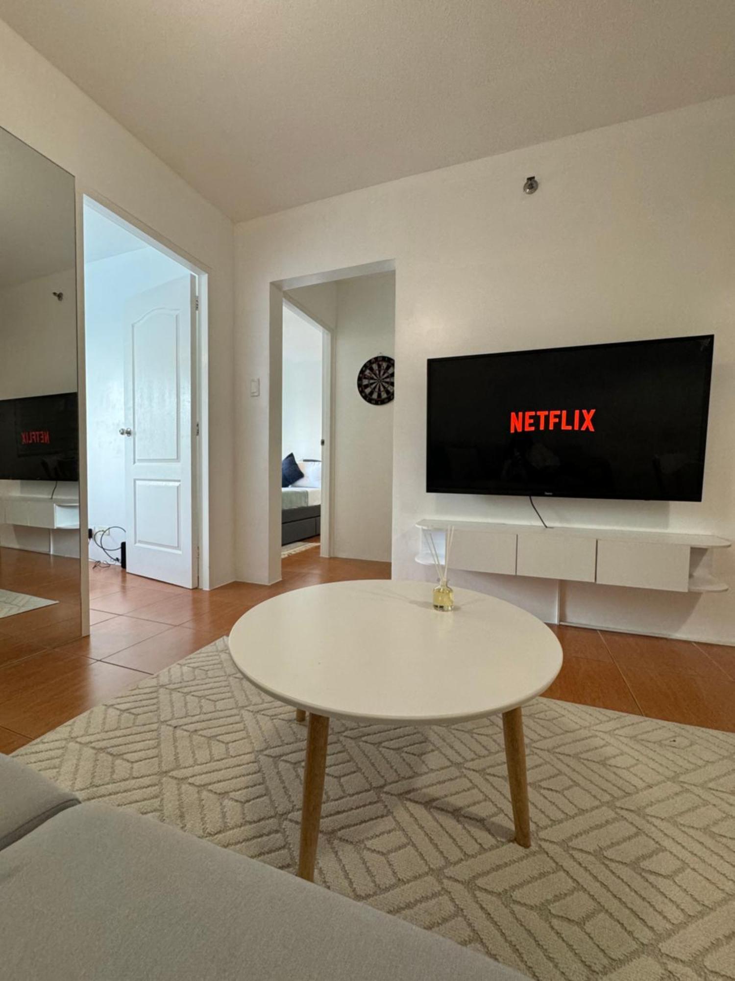 Modern Minimalist Luxe Retreat 2 Bedroom *