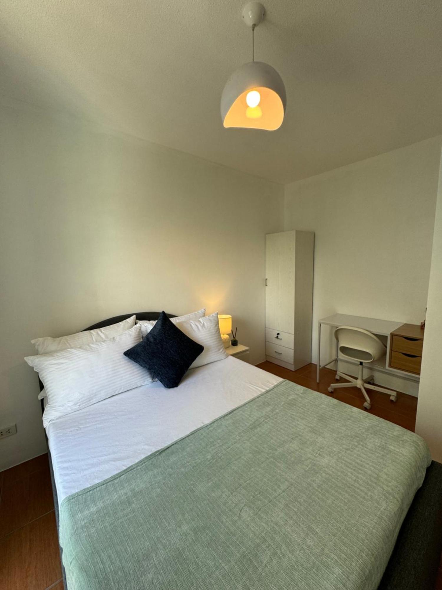 Modern Minimalist Luxe Retreat 2 Bedroom * Manila