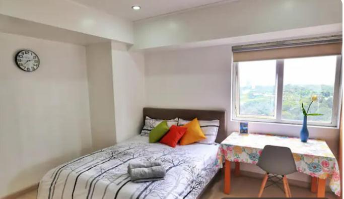 Apartment 5-mins Sm Aura Cozy 2br Free Parking Manila