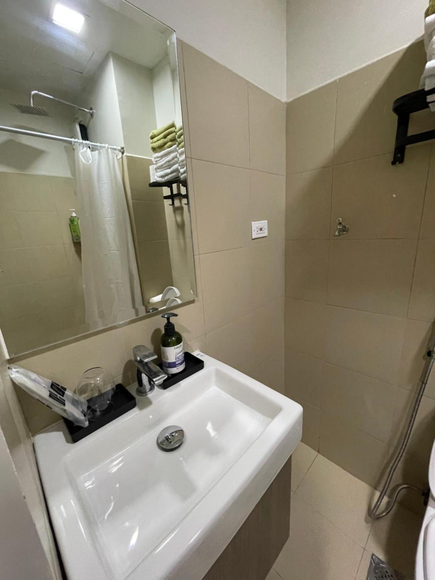Staycation Near Moa Manila
