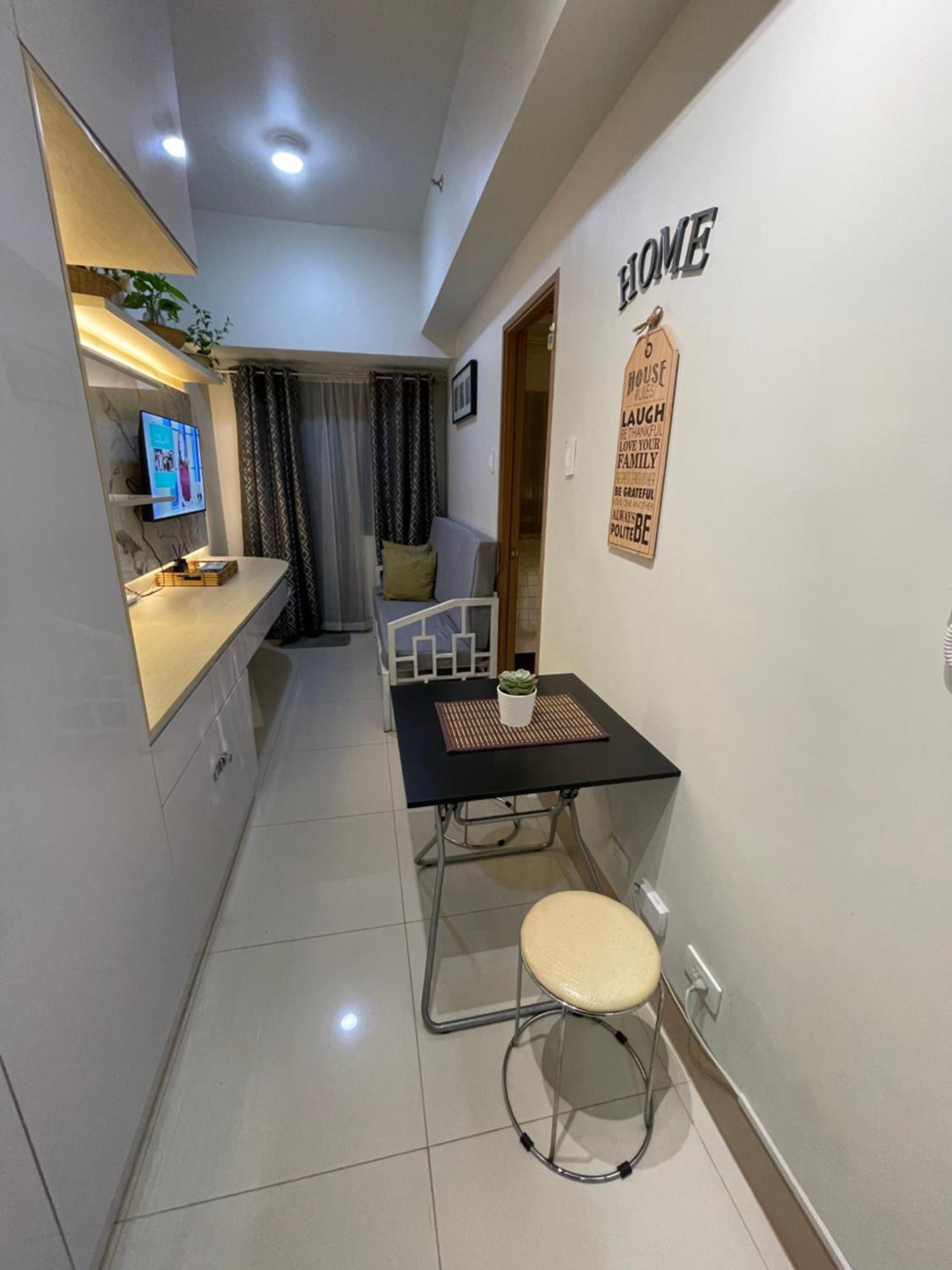 Apartment Staycation Near Moa Manila