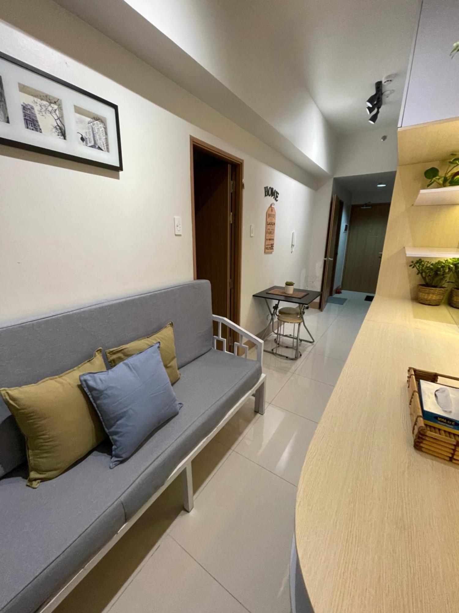Apartment Staycation Near Moa Manila