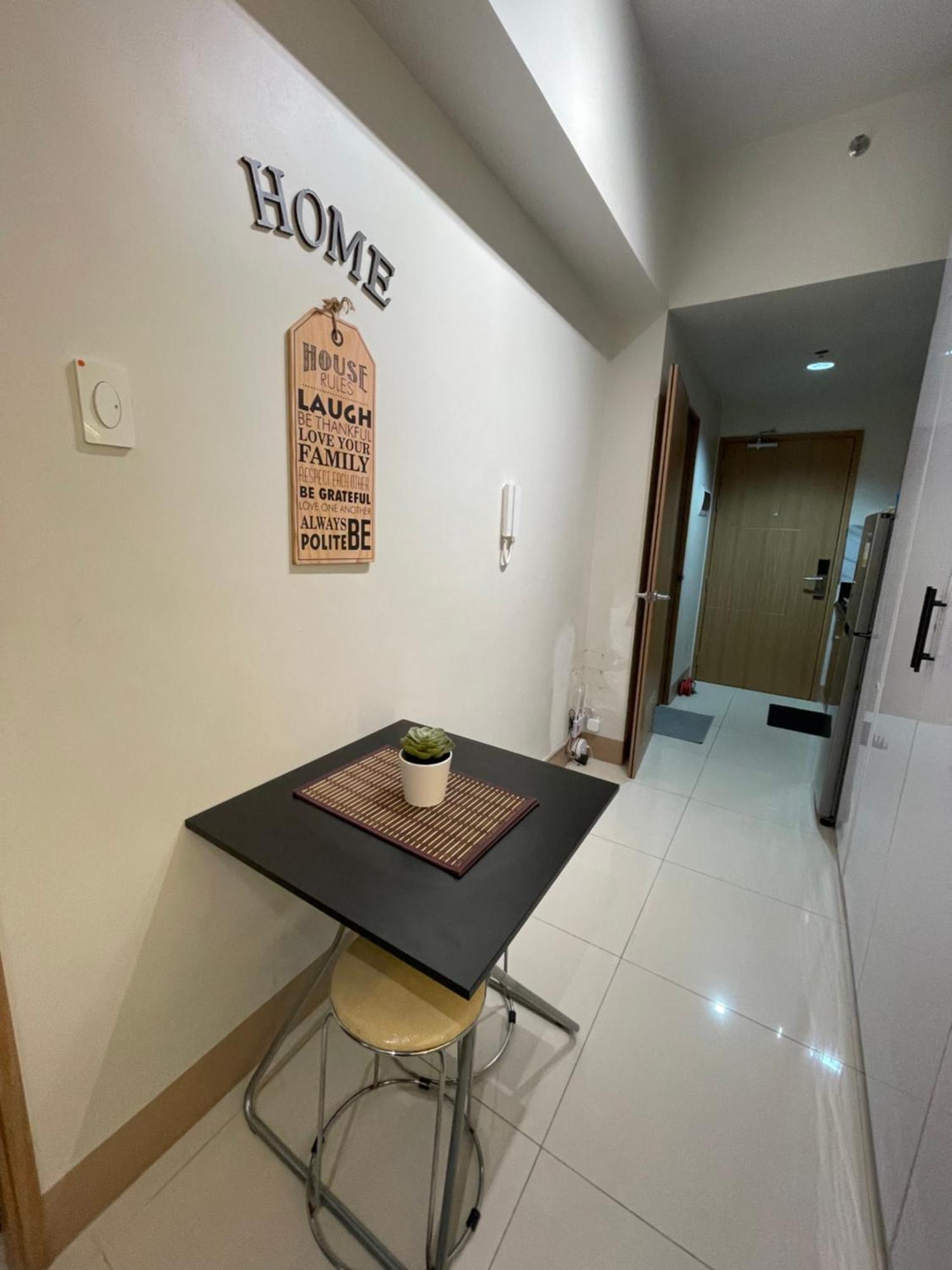 Apartment Staycation Near Moa Manila