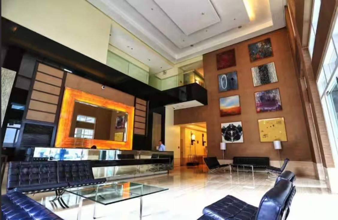 Apartment 5-mins Sm Aura Cozy 2br Free Parking