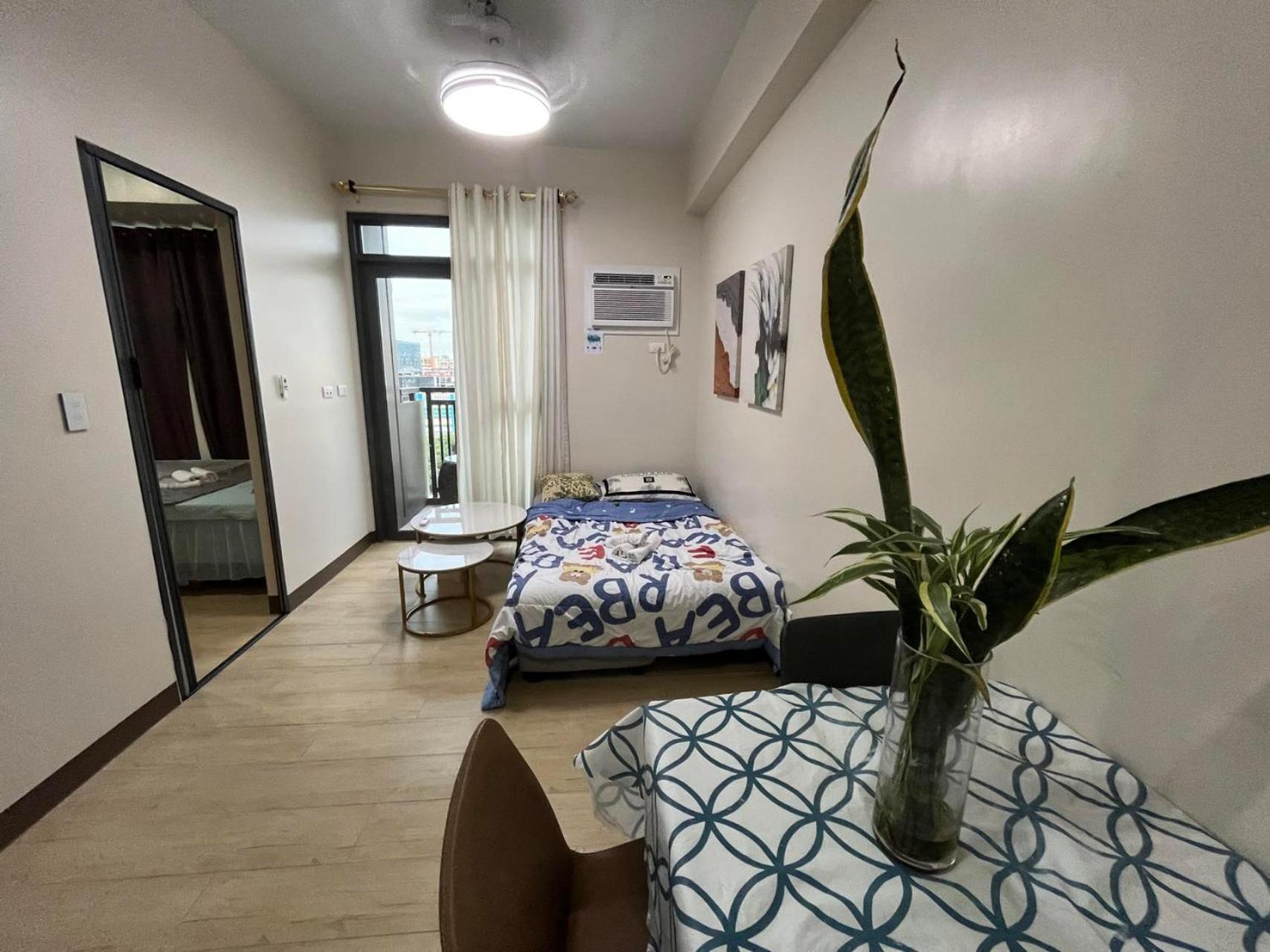 Gentry Manor With Wifi,gym,pool Near Okada,naia&moa 12b Apartment Manila