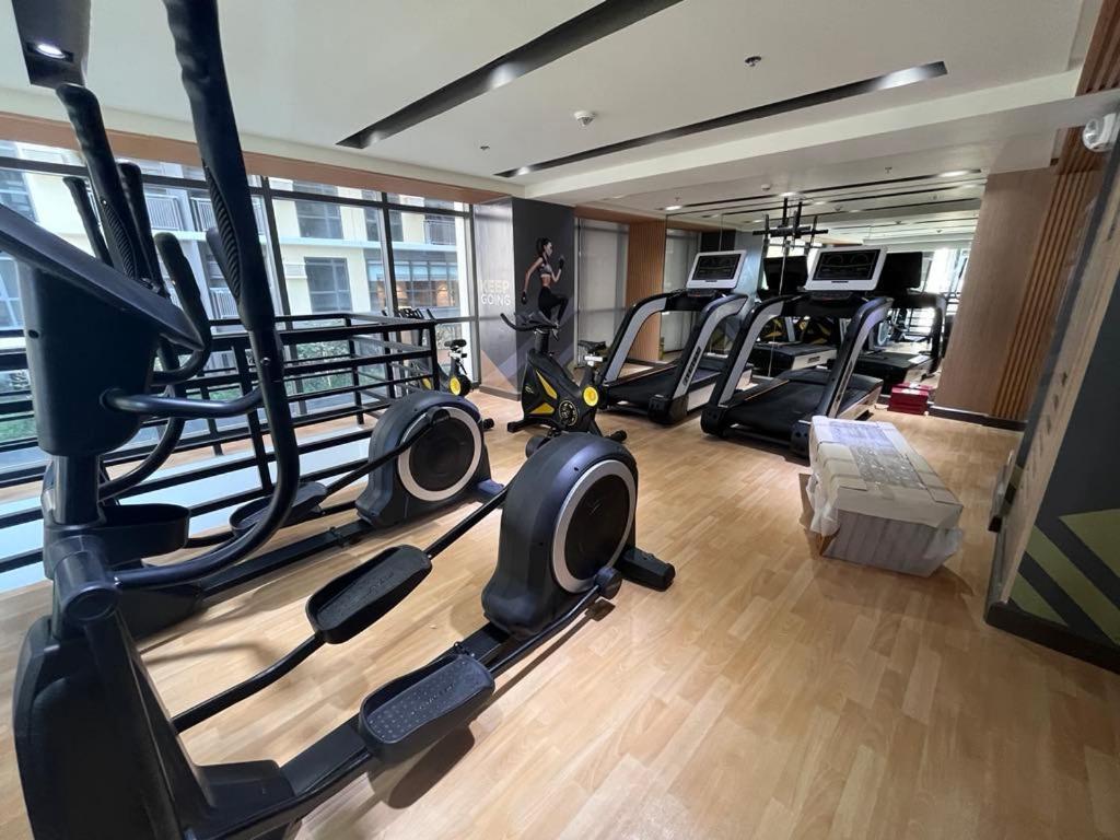 Apartment Gentry Manor With Wifi,gym,pool Near Okada,naia&moa 12b