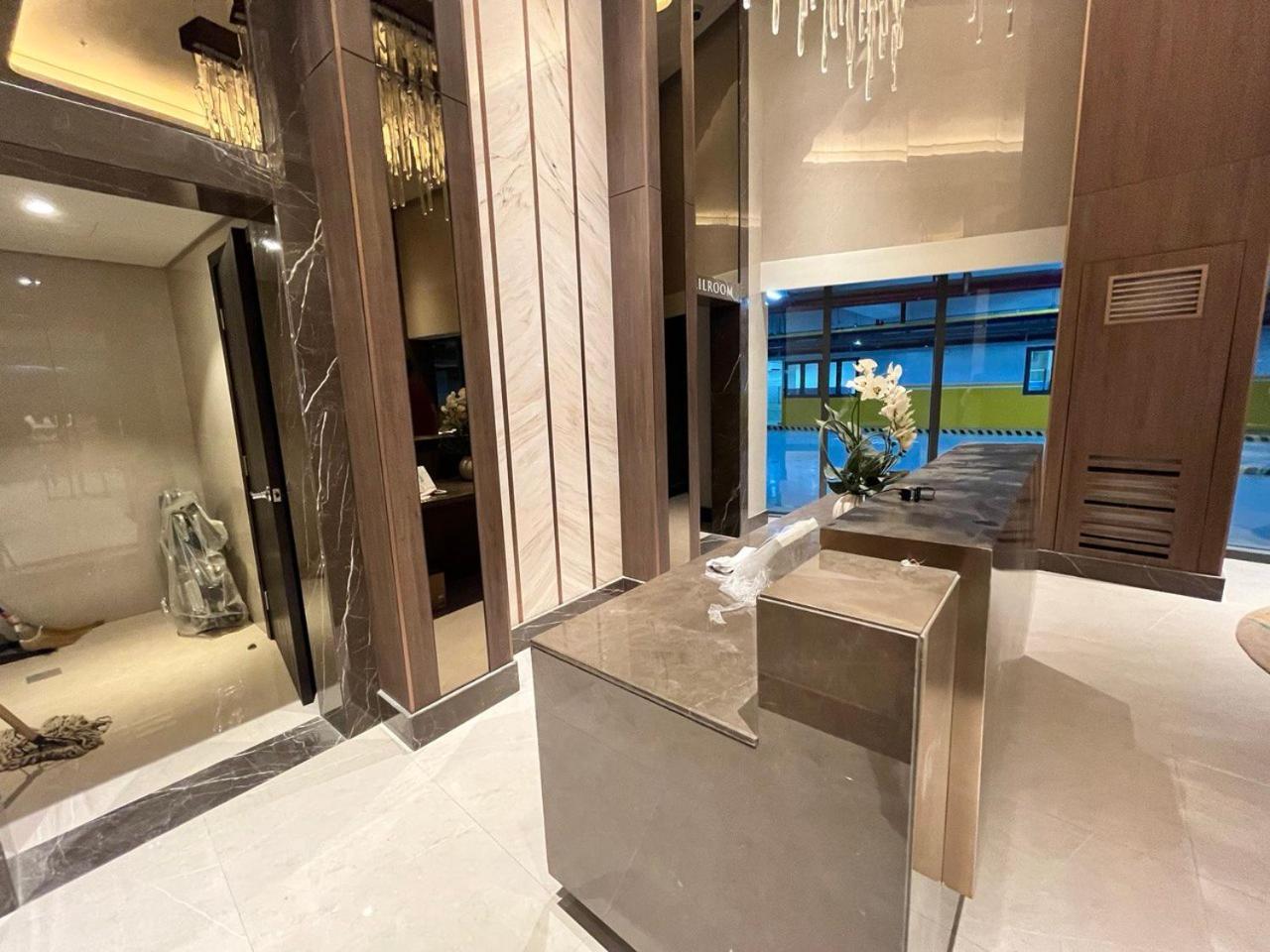 Apartment Gentry Manor With Wifi,gym,pool Near Okada,naia&moa 12b *