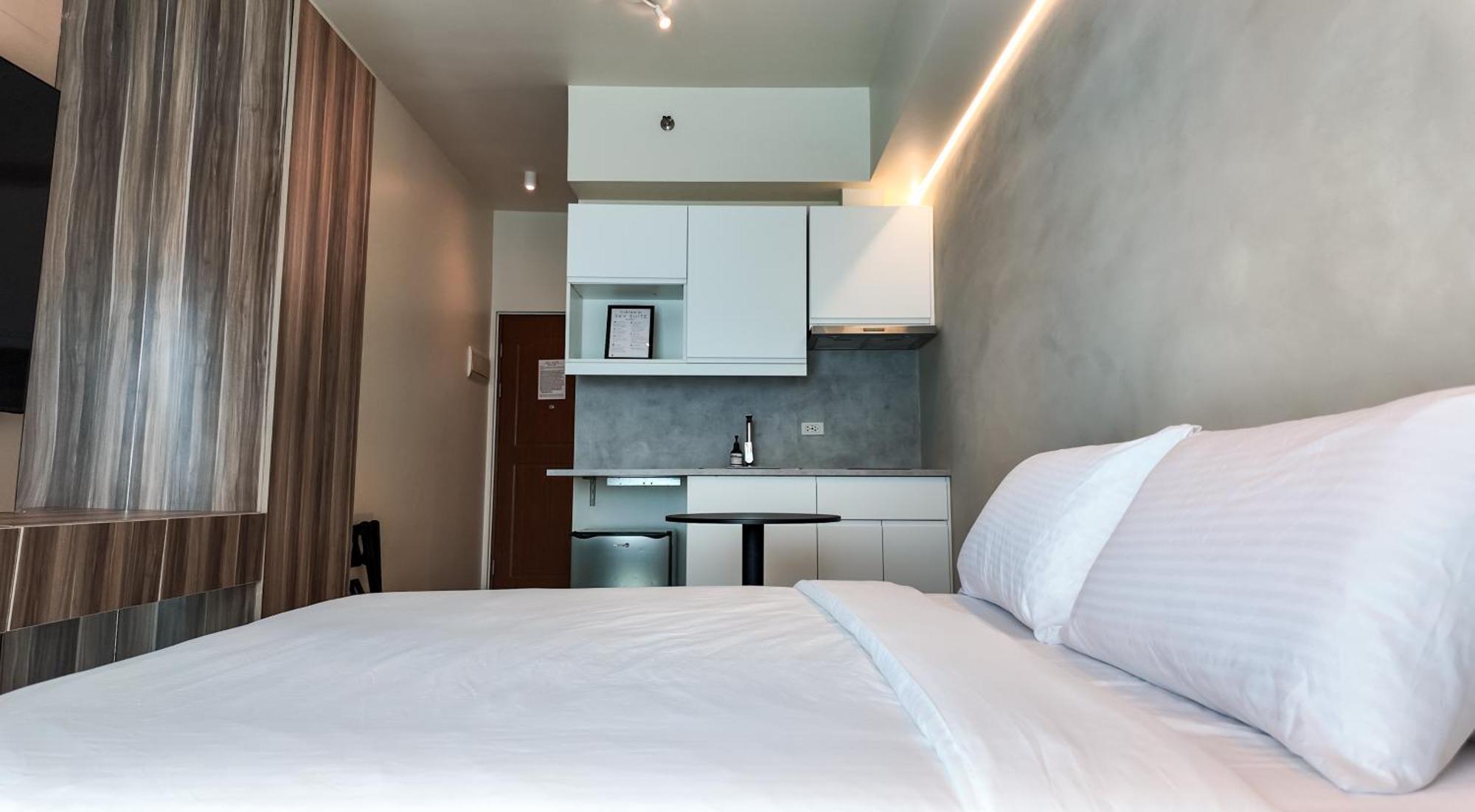 Apartment Sky Makati Modern Penthouse Near Greenbelt *