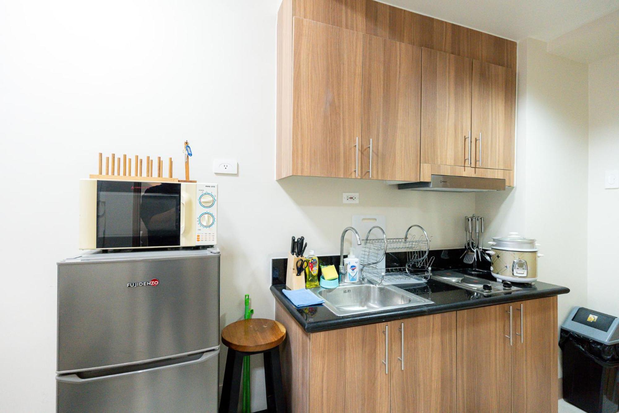 A2j Luxury 1br Beside Sm Mall Of