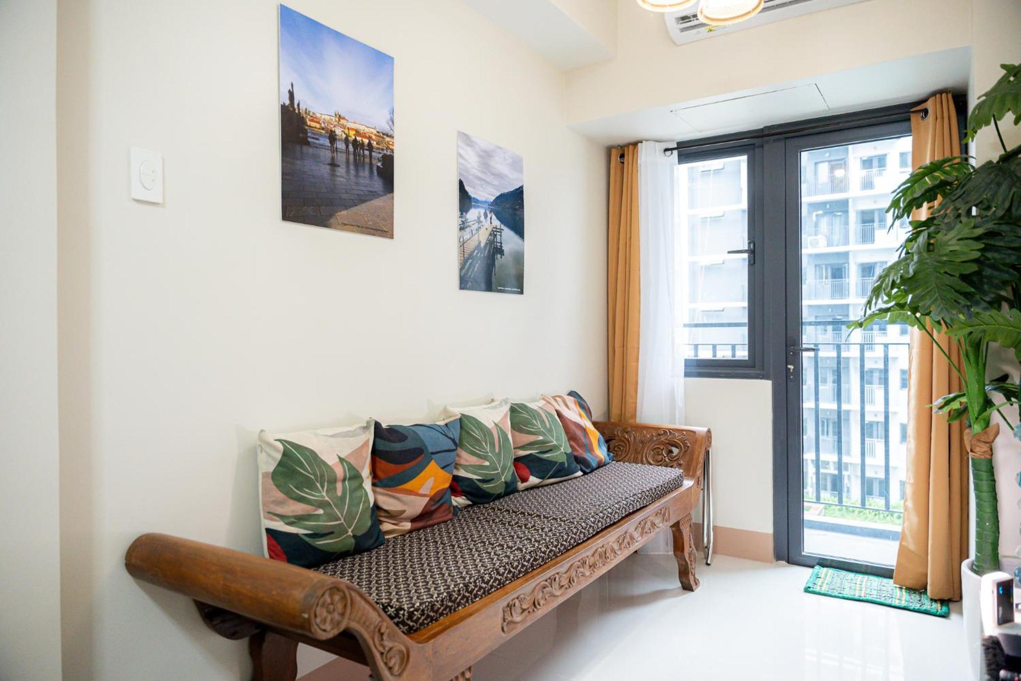 A2j Luxury 1br Beside Sm Mall Of Manila