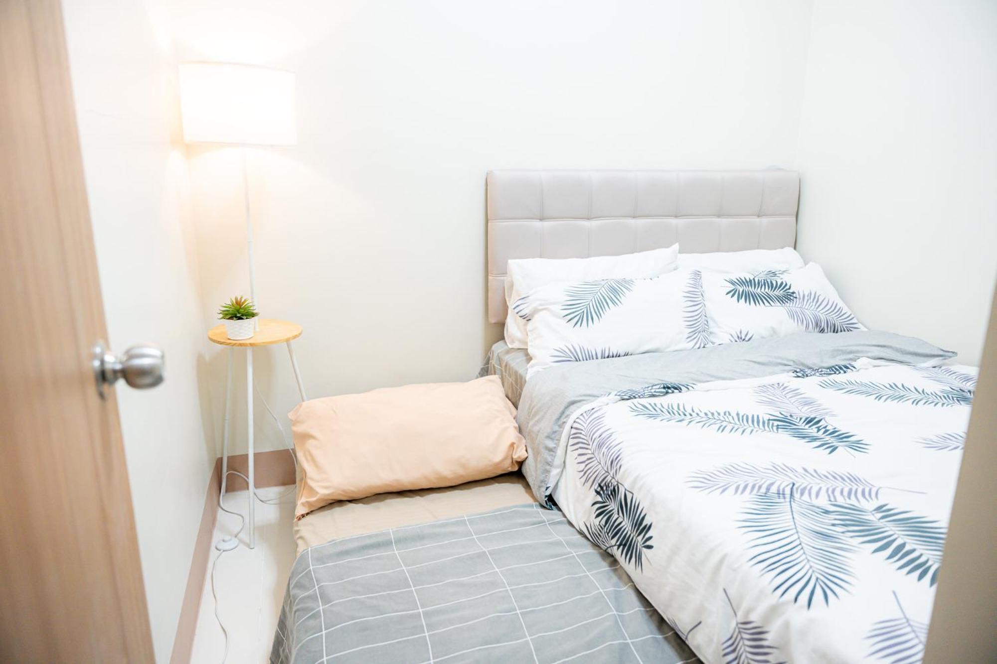 A2j Luxury 1br Beside Sm Mall Of Apartment Manila