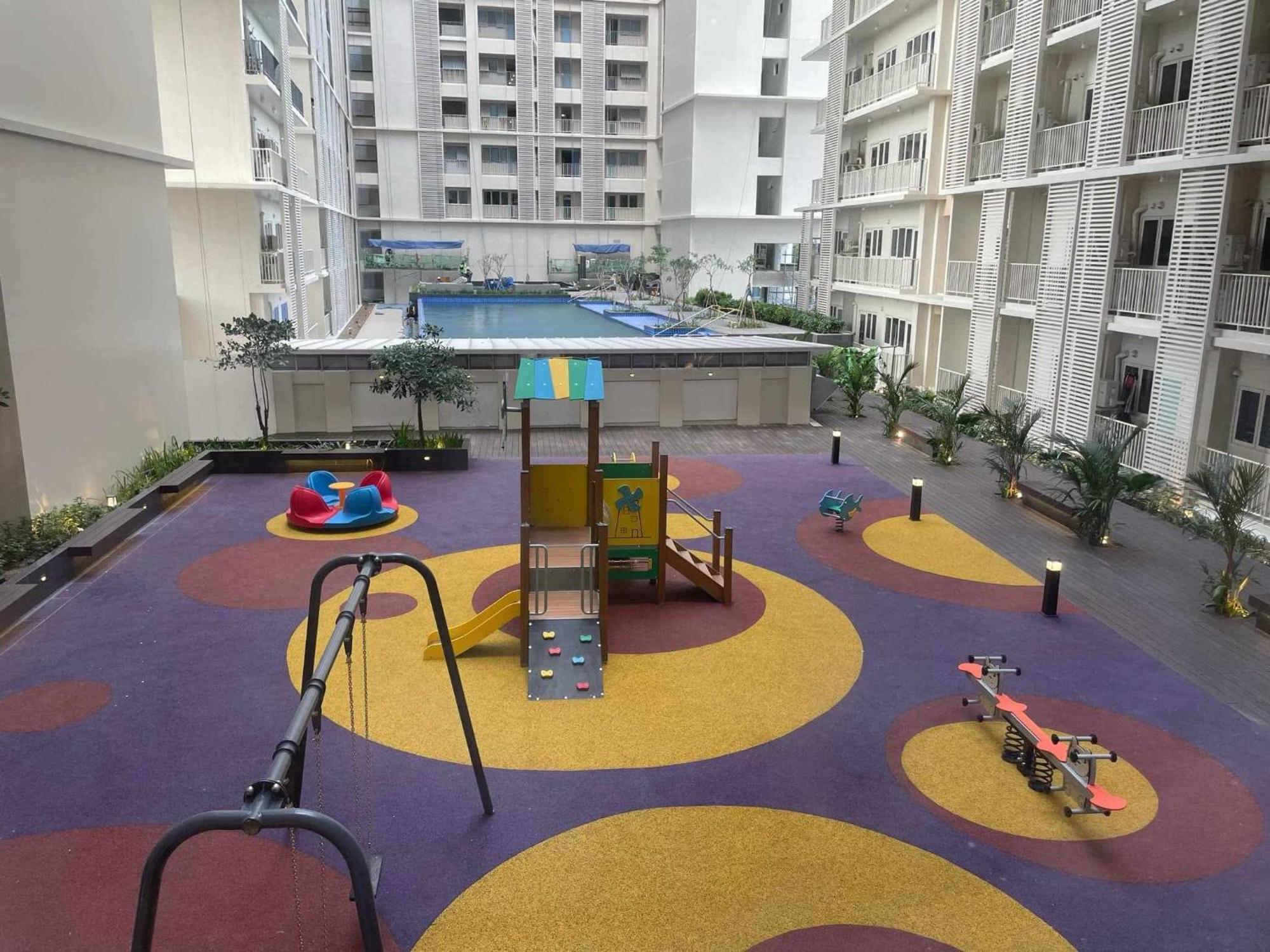 At Park Mckinley West Manila