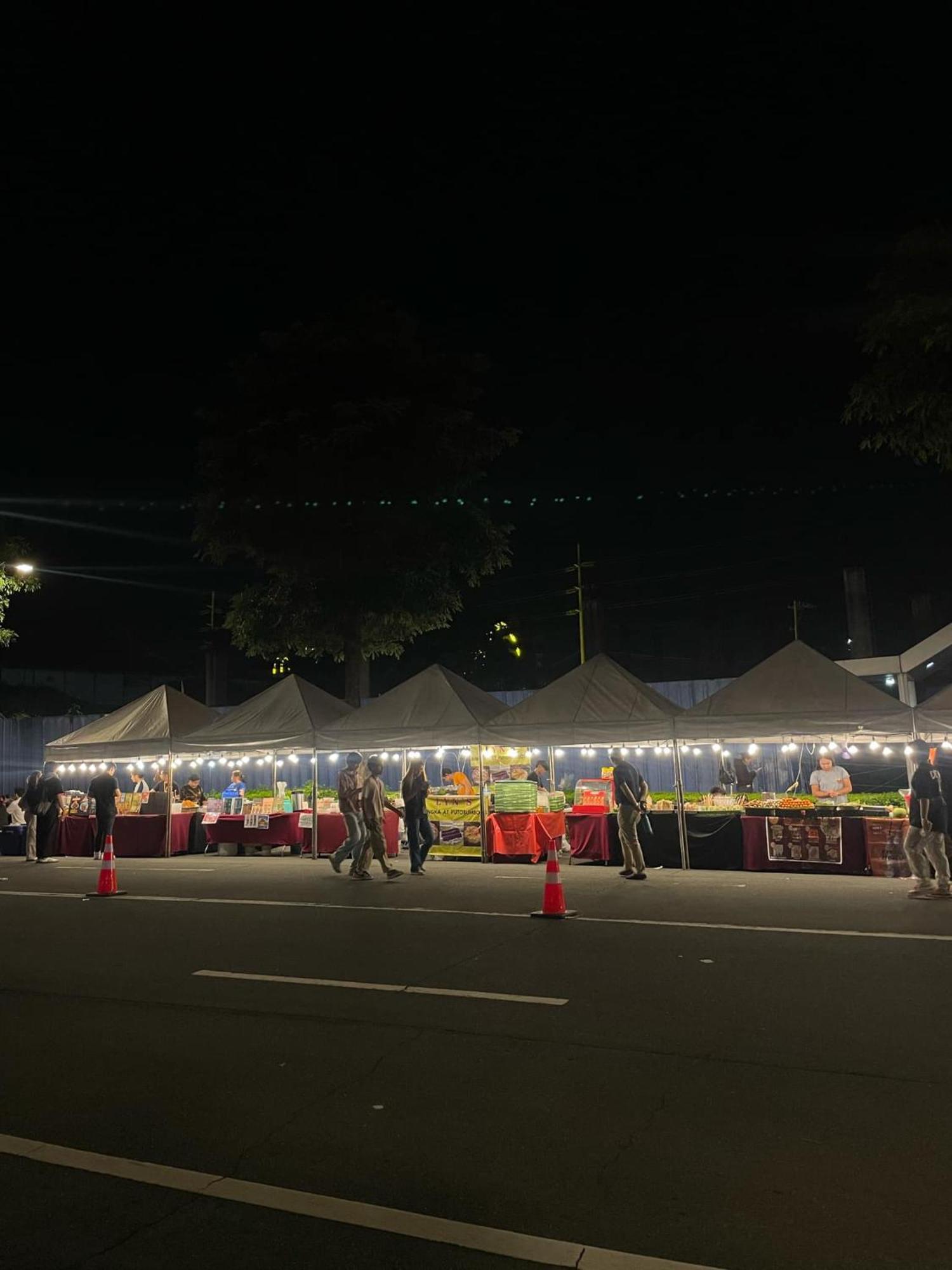 At Park Mckinley West * Manila