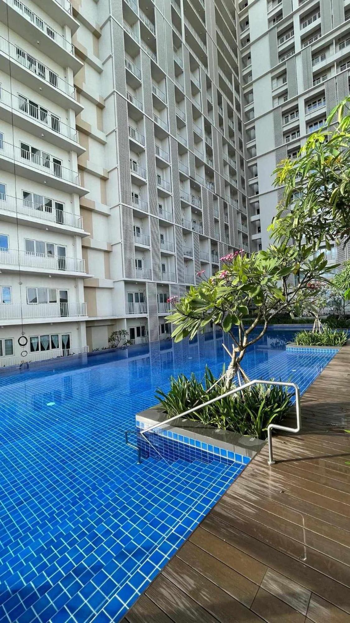 At Park Mckinley West Apartment *