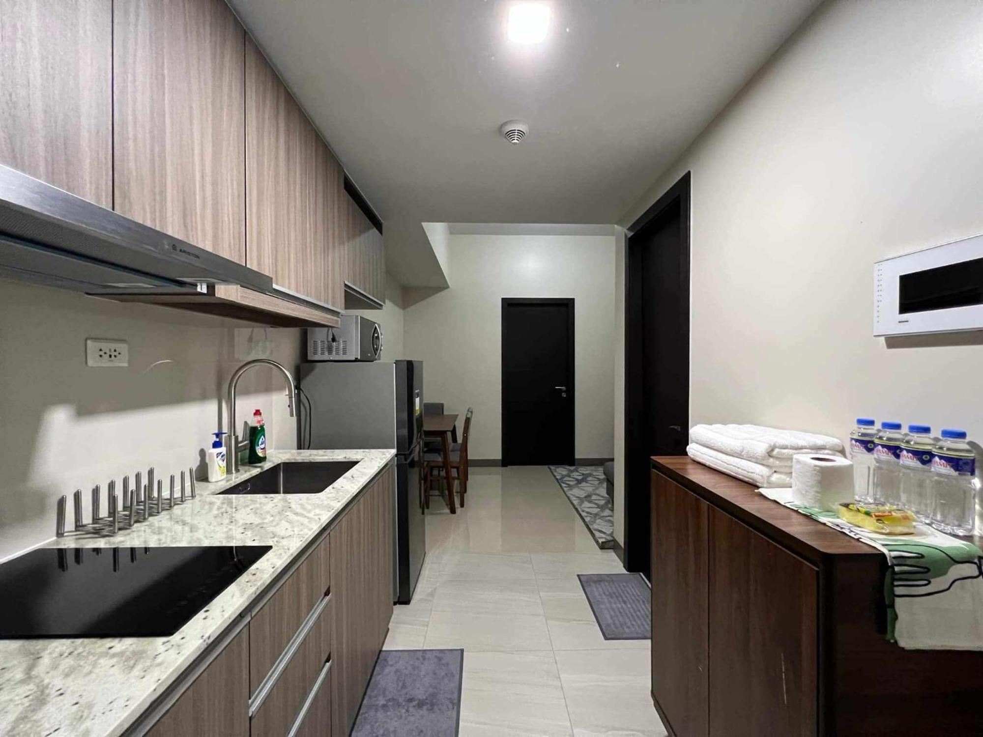 At Park Mckinley West Apartment *
