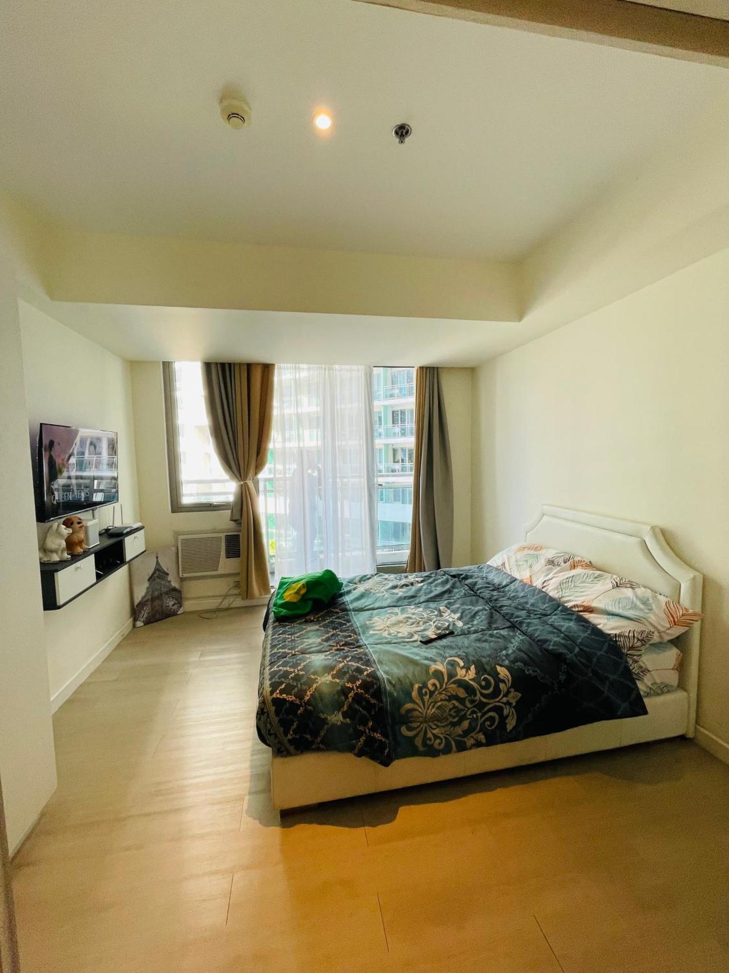 Staycation In Azure Paranaque Manila