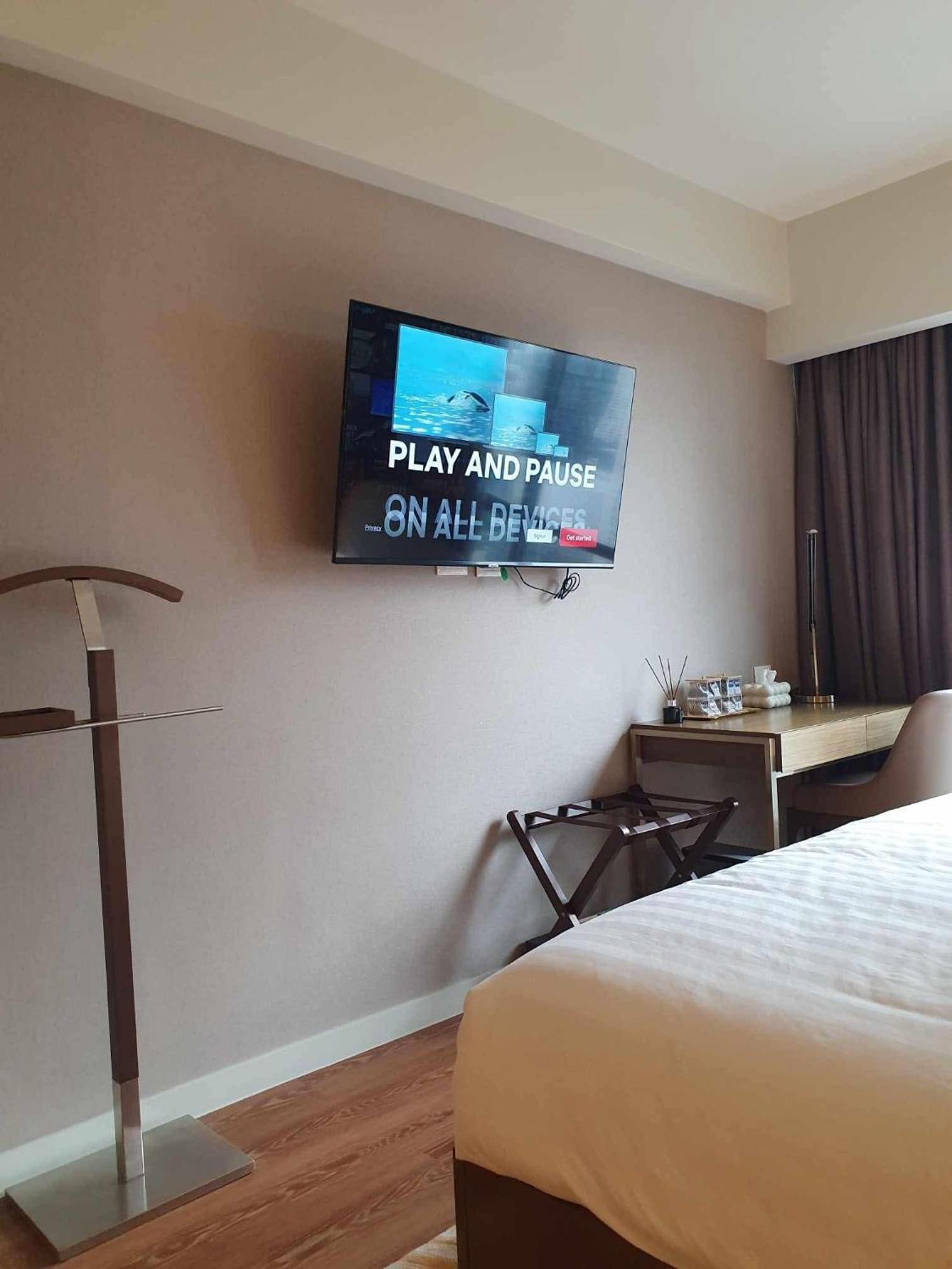 Novotel By Cescrib Near Makati * Manila