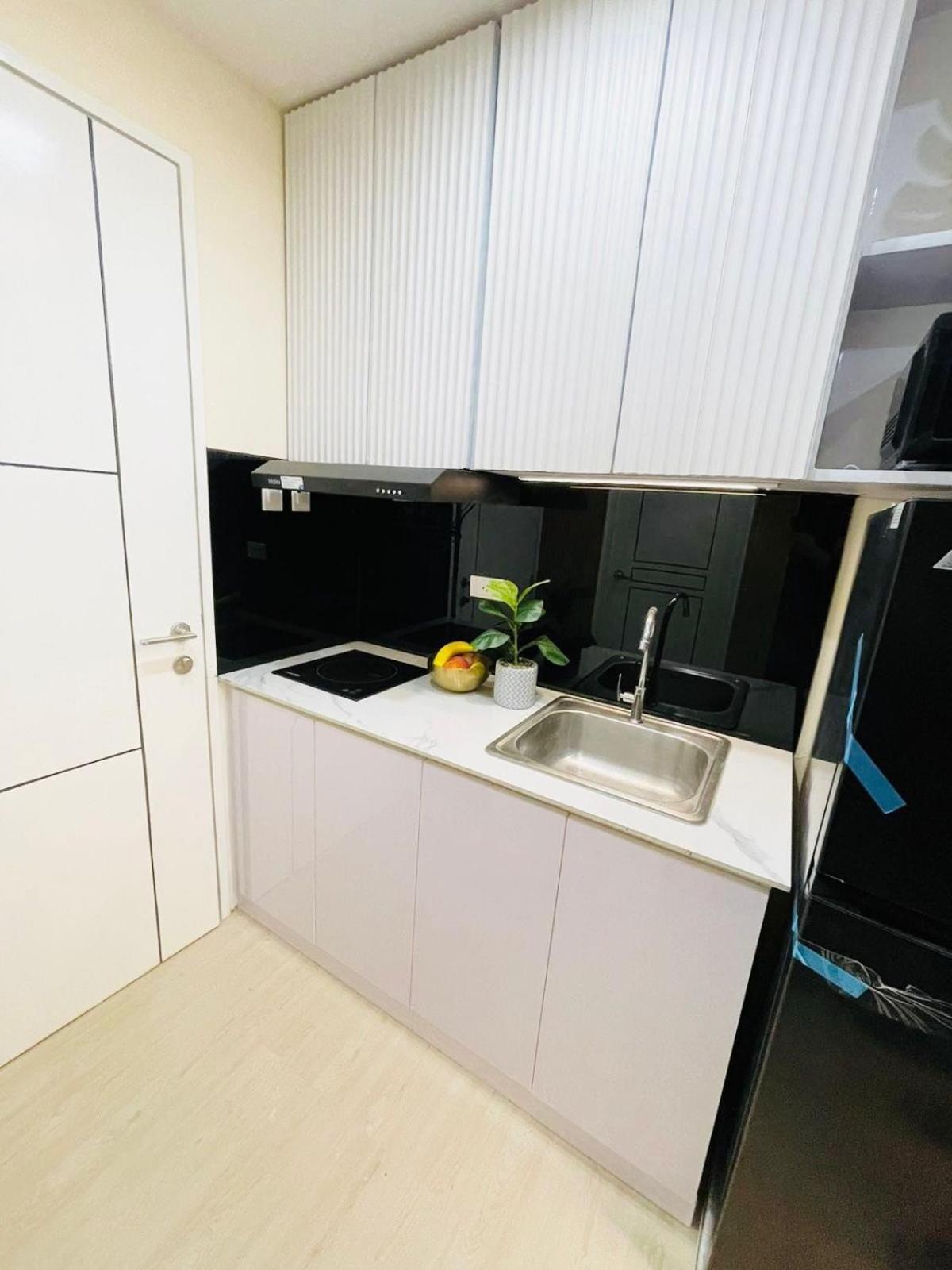 Near Naia Terminal 1, 2, 3 Cozy At Field Apartment Manila