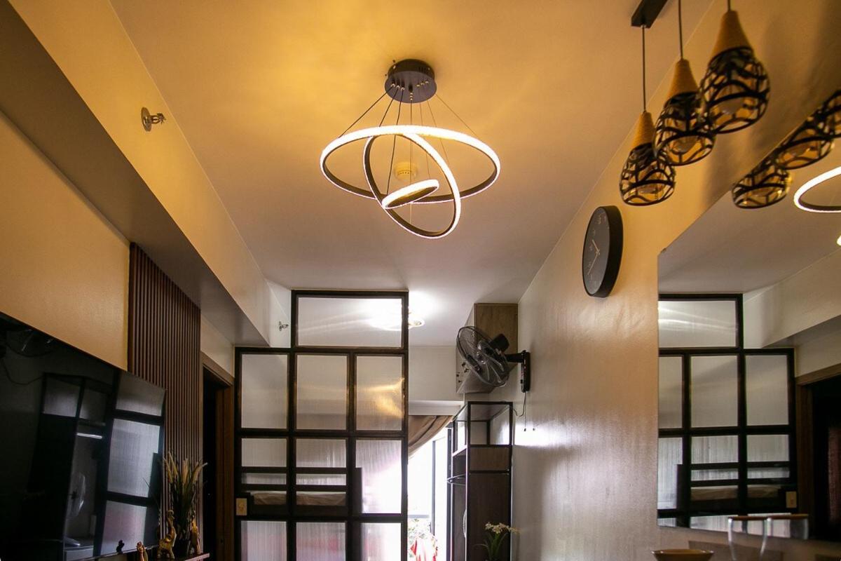 Comfortable 2-bedroom In Paranaque Apartment