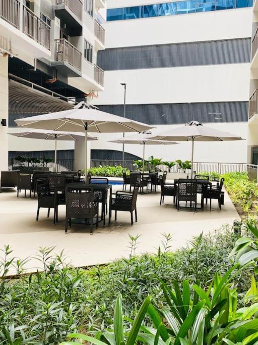 1 Bedroom With Balcony Near Mall Of Apartment Manila