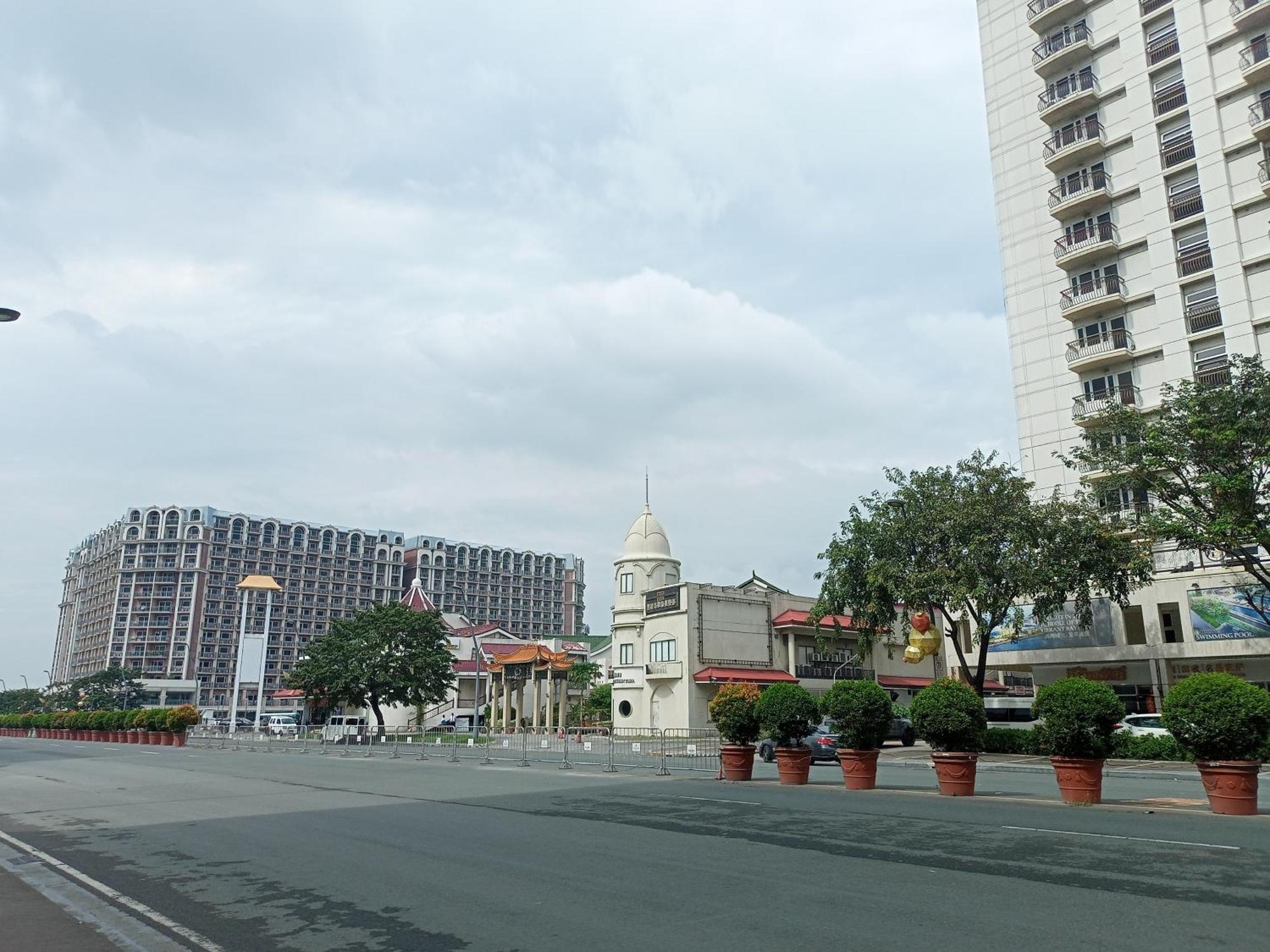 Near Moa And Naia At Solemare Parksuites *