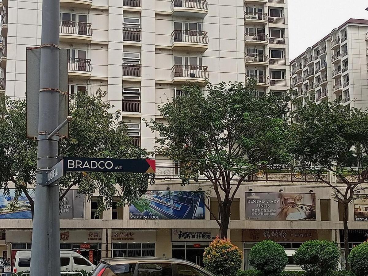 Near Moa And Naia At Solemare Parksuites *