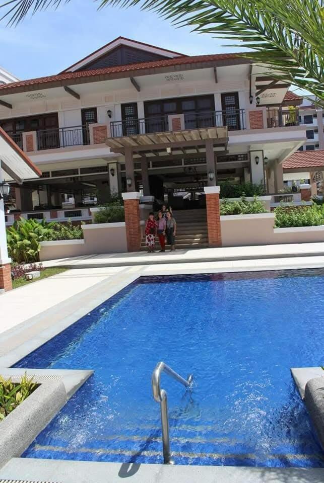 Life In Refinement At Ivory Wood Apartment Manila