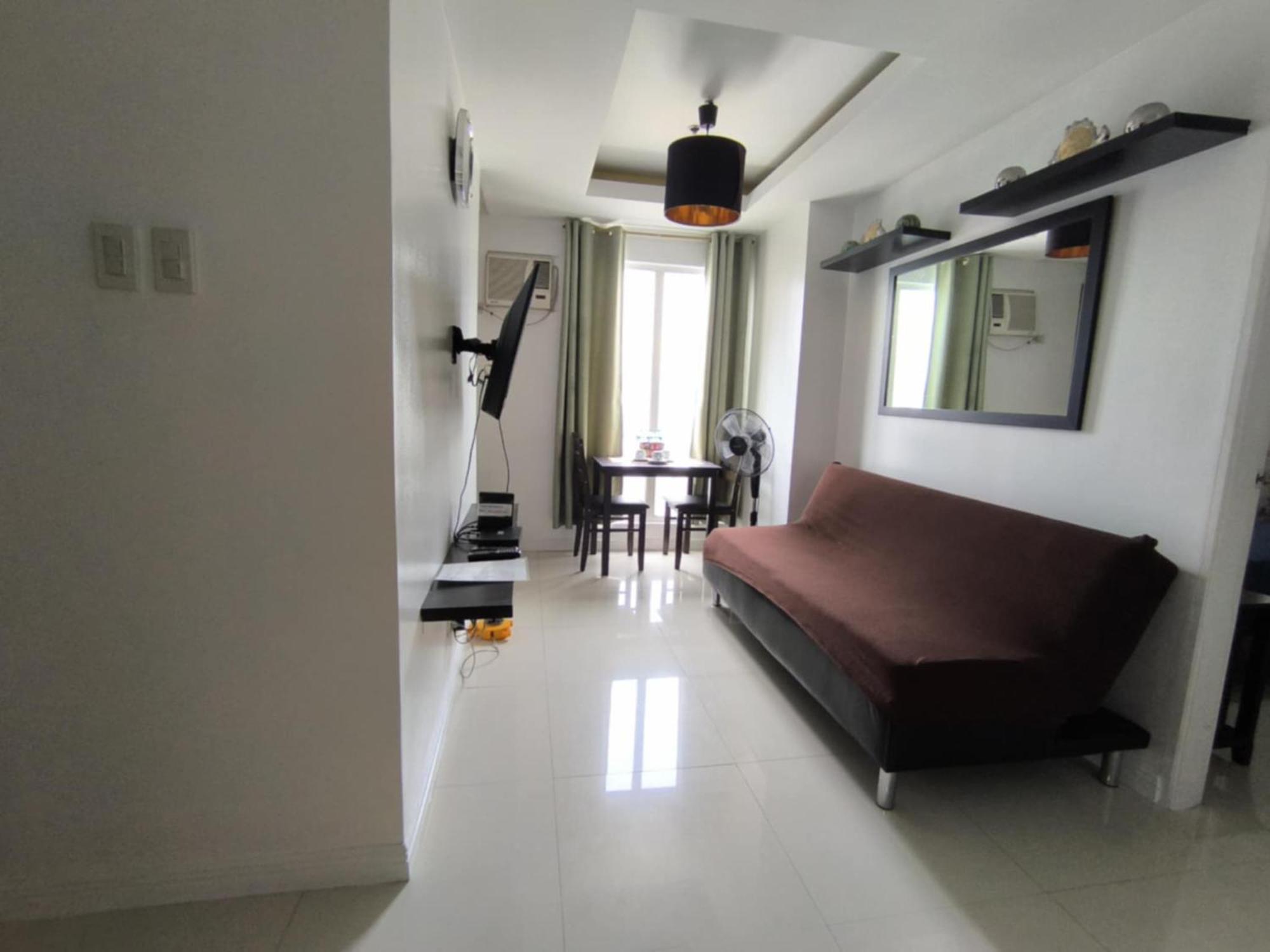 Explore Manila, Trendy 1br Unit In Prime Location * Manila