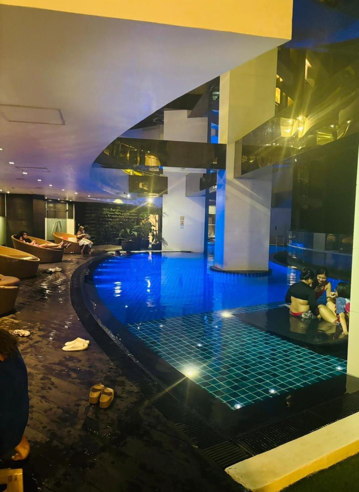Prime Location Walk To Nightlife! The Gramercy