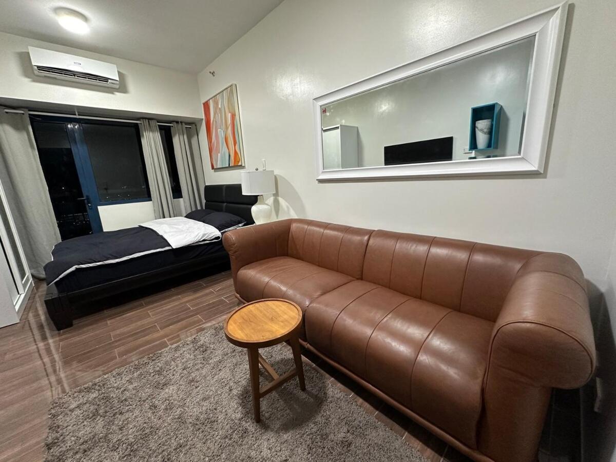 At Air Residences Condo, Ayala Ave Makati Apartment Manila
