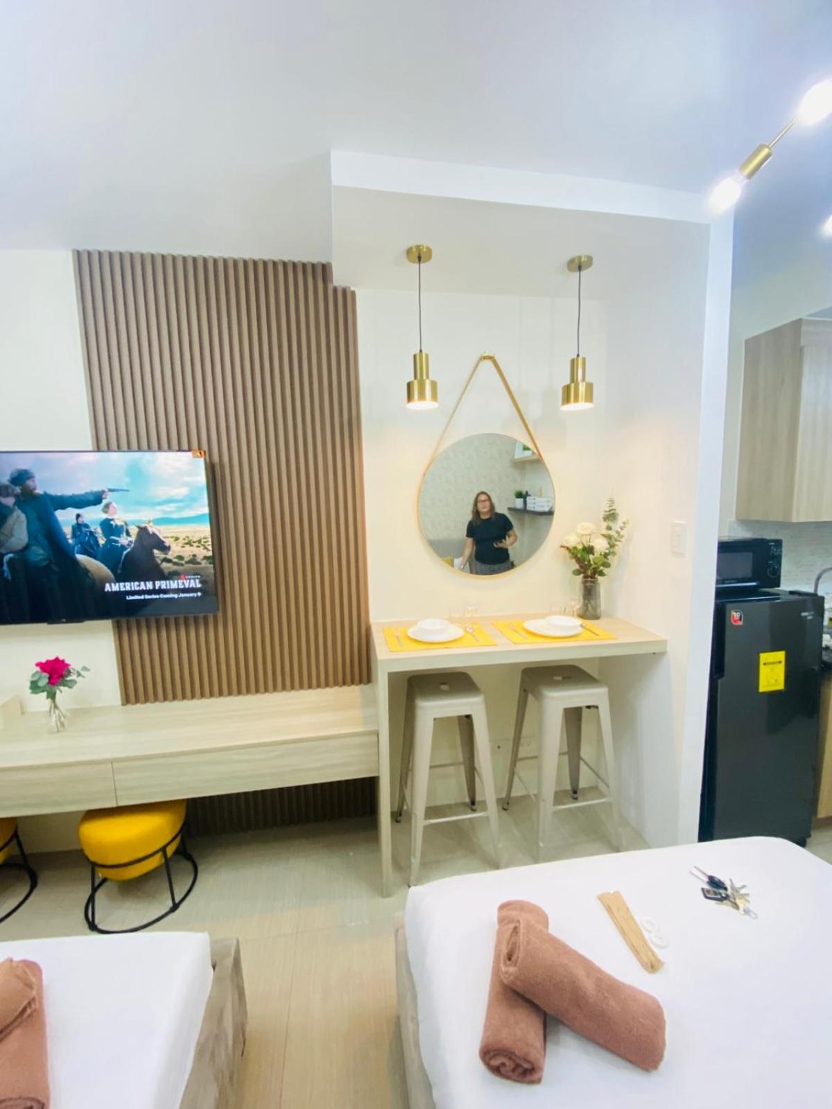 Luxe Shore2 Residences *