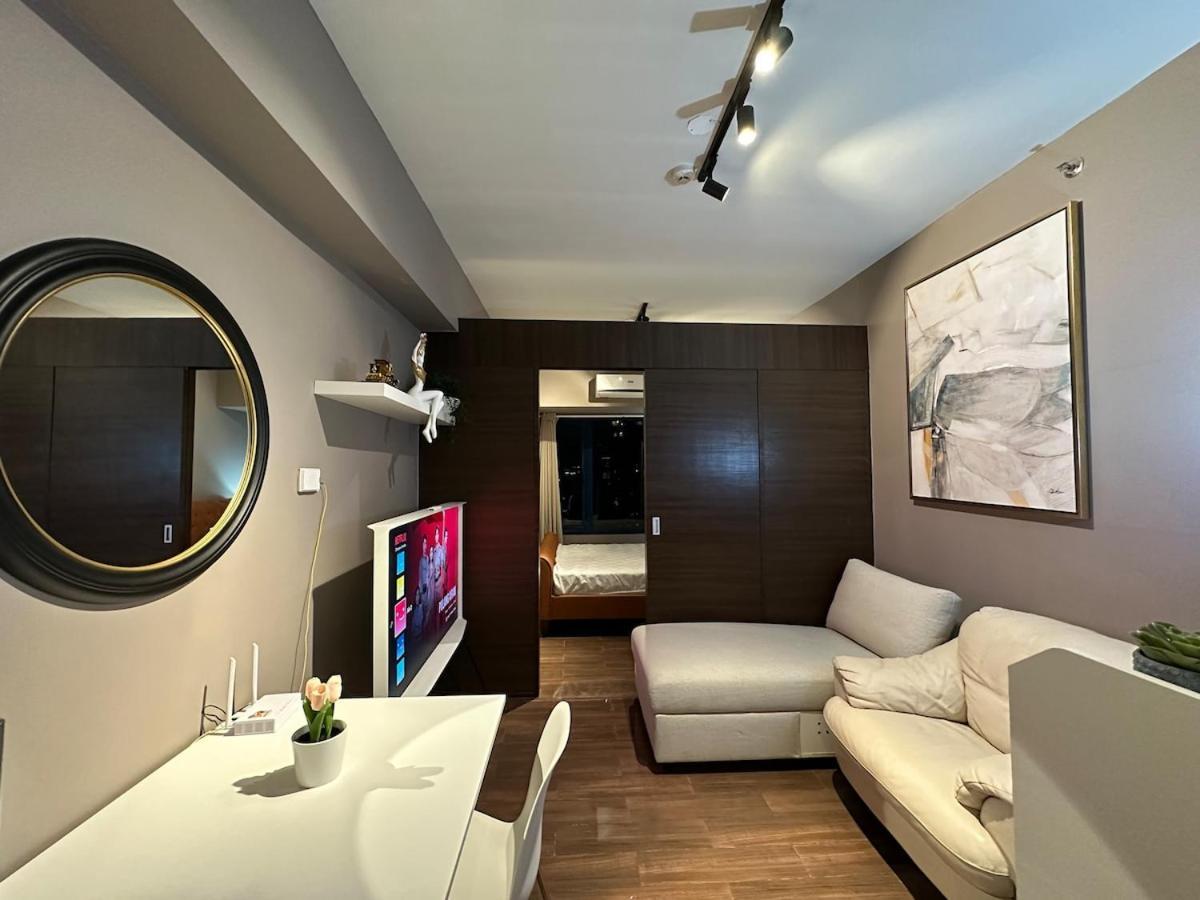 Air Residences Apartment, Ayala Avenue Makati Apartment *