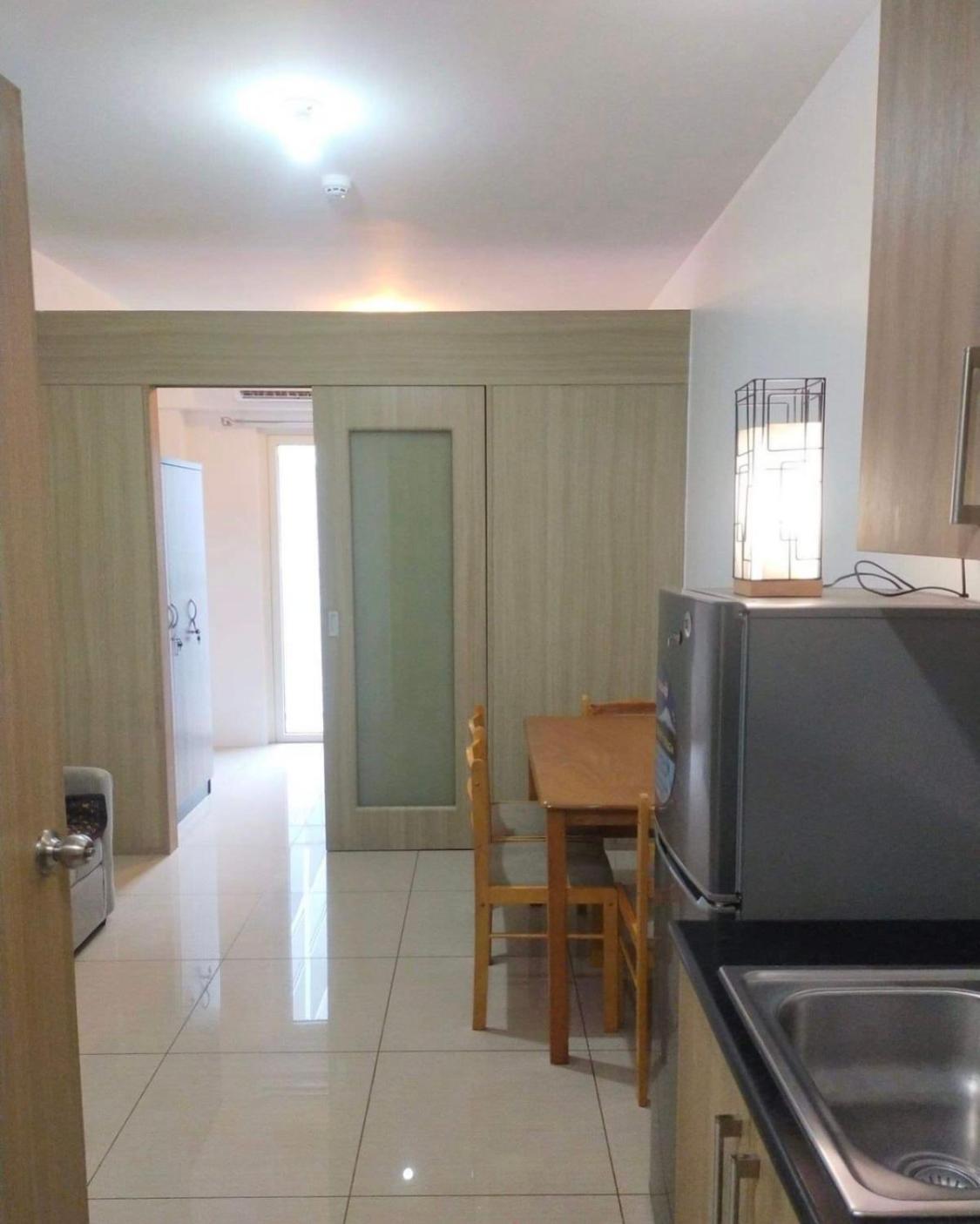 Apartment Smdc Shore Pasay Manila, Walking Distance To Mall Of And 20 Mins Drive To Airport-1 Bedroom Condo-apartmentwith Balcony *