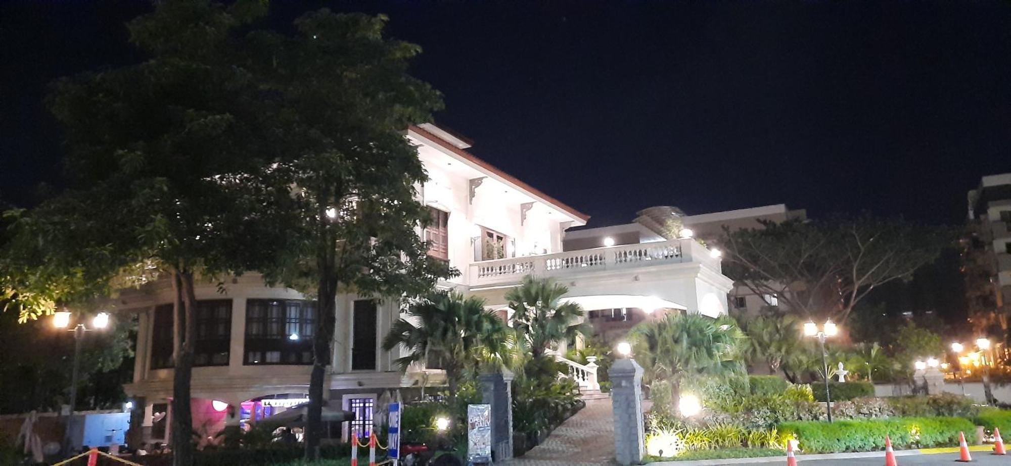 Life In Refinement At Ivory Wood Apartment Manila