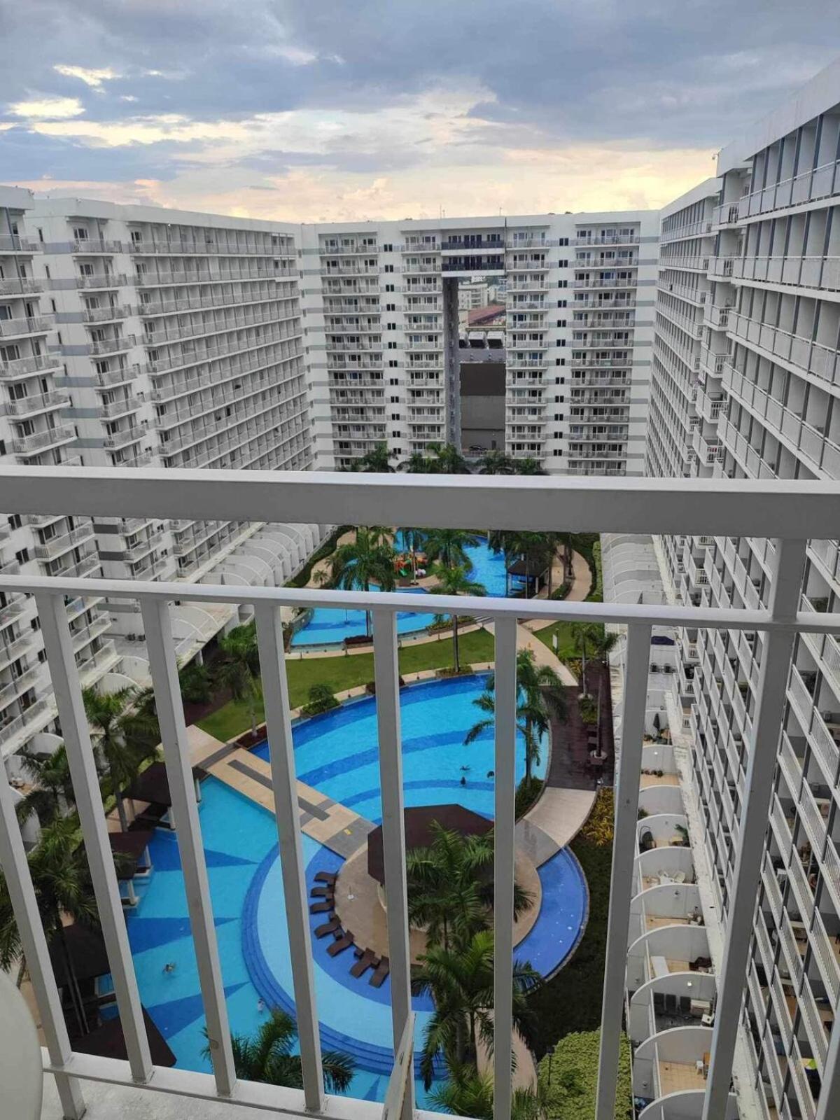 Apartment 1544a Near Moa And Airport Poolview Balcony *