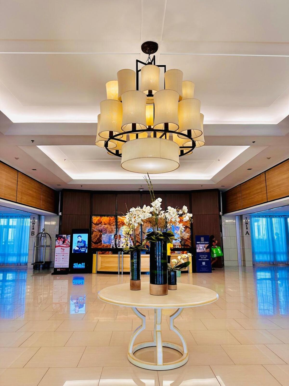 1544a Near Moa And Airport Poolview Balcony Manila