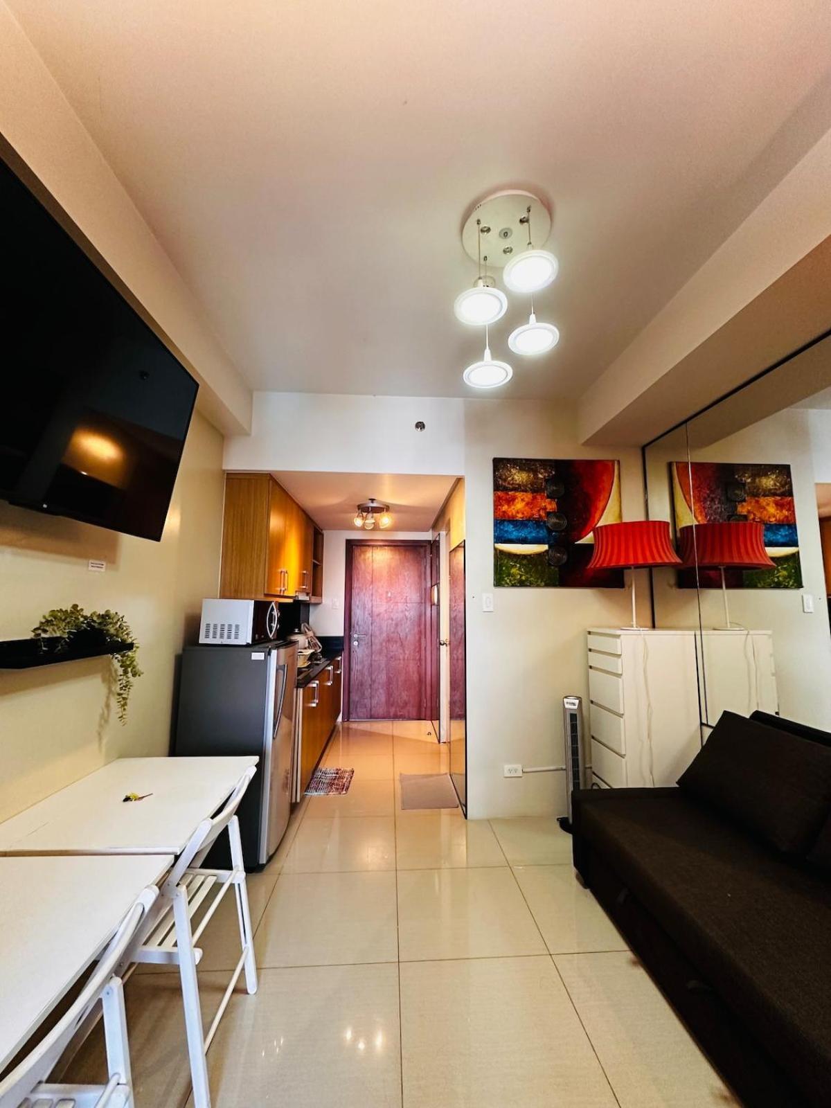 Apartment 1544a Near Moa And Airport Poolview Balcony Manila