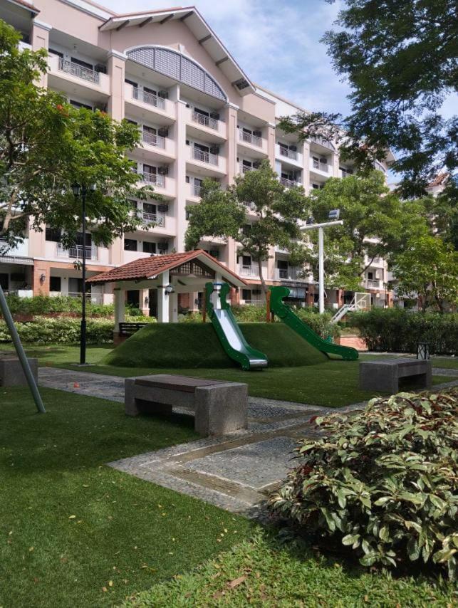 Life In Refinement At Ivory Wood * Manila