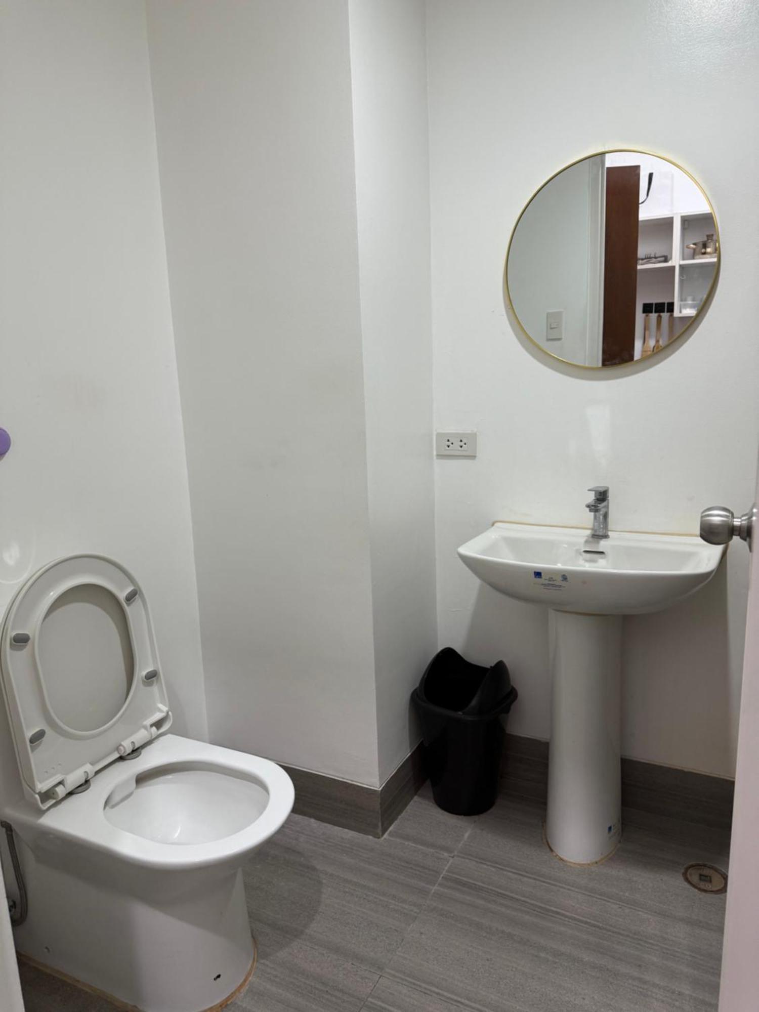Apartment Affordable Buenbyahe Staycation In Urban Deca Tower Edsa, F Residences And The Regalia Park Tower Cubao *