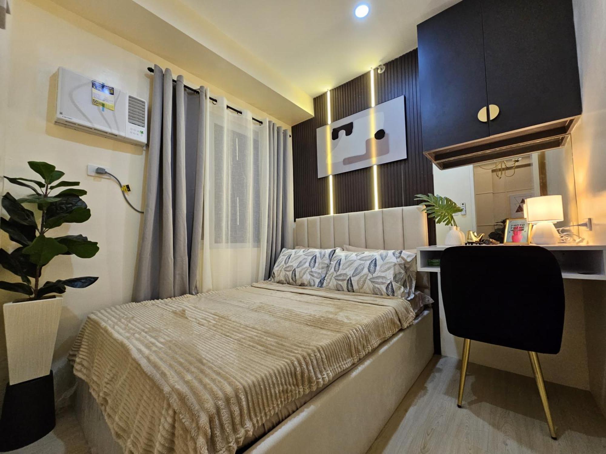 Apartment Near Naia Terminal 1, 2, 3 Cozy At Field *