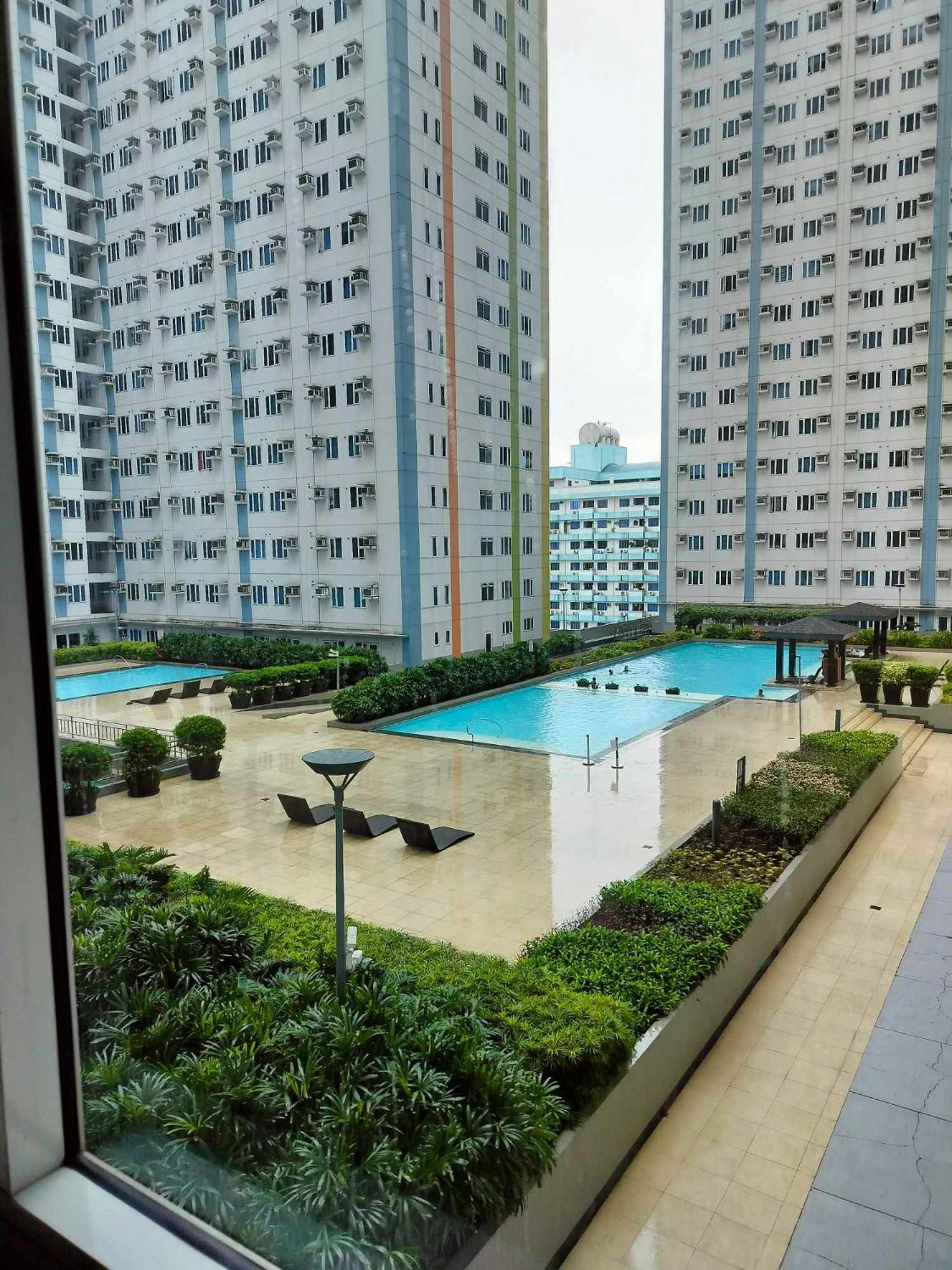 5th Floor Tower D Typed Unit With Ac, Netflix And Unlimited Wifi Access *