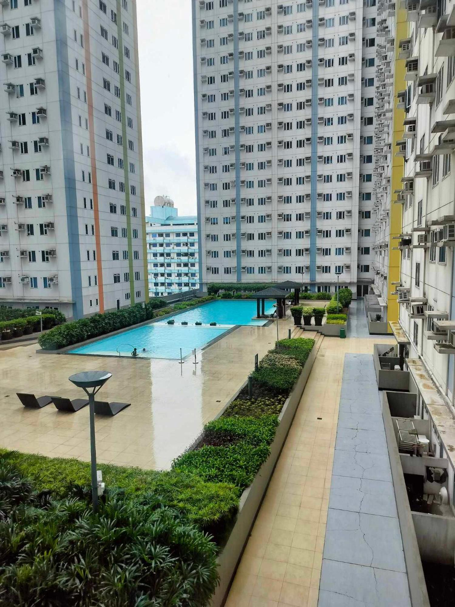 5th Floor Tower D Typed Unit With Ac, Netflix And Unlimited Wifi Access Manila