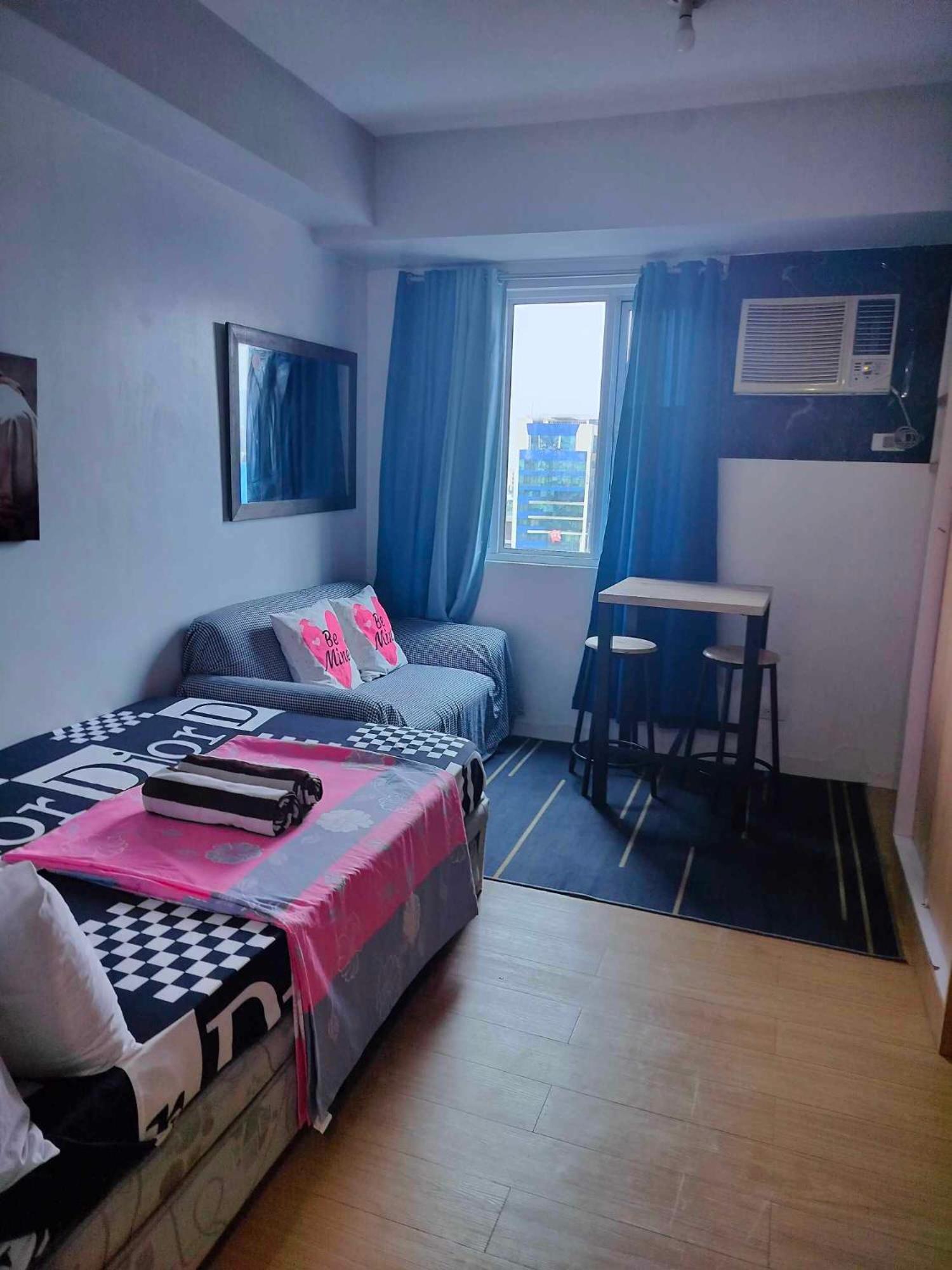 5th Floor Tower D Typed Unit With Ac, Netflix And Unlimited Wifi Access Apartment *