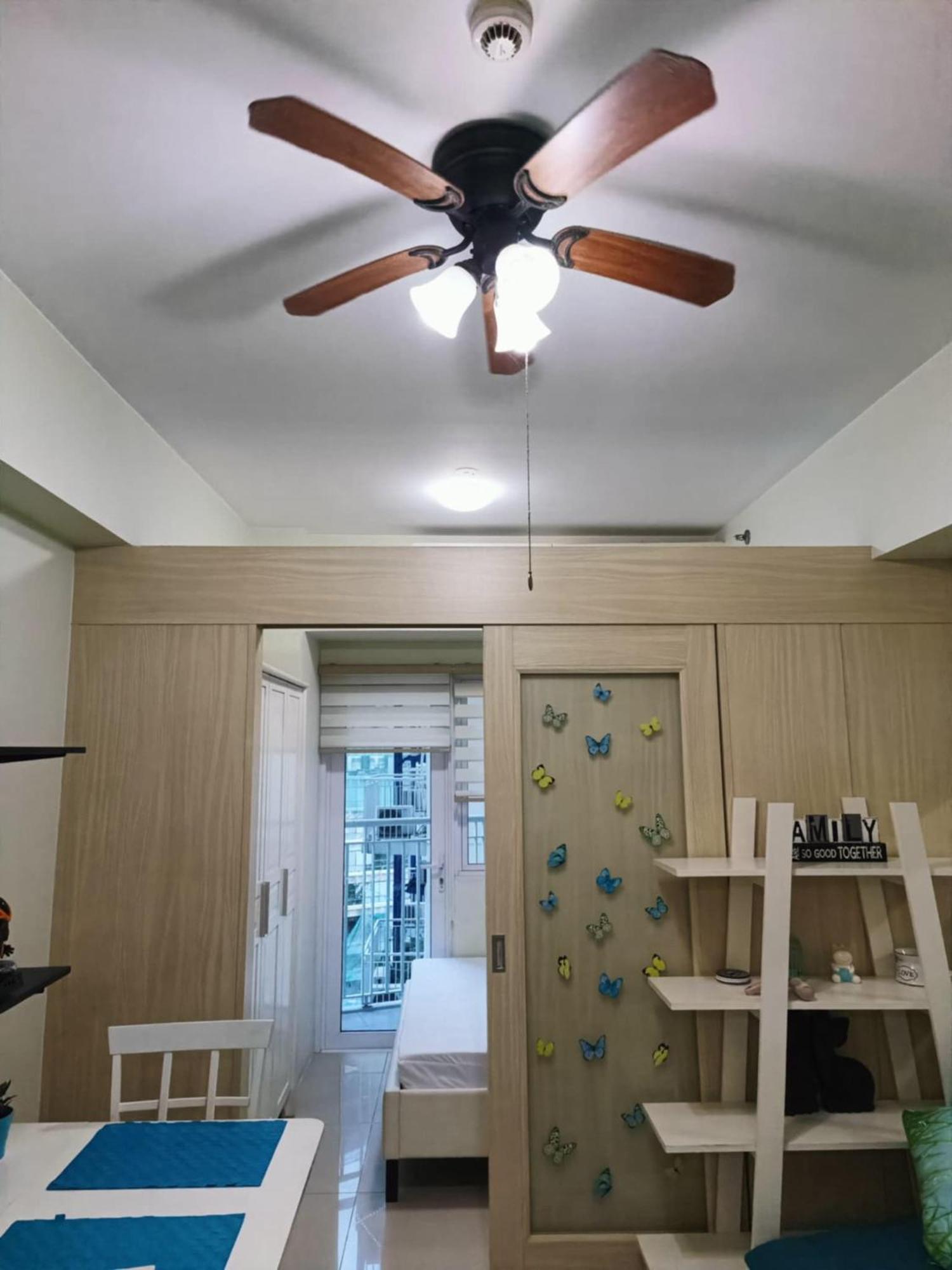 Homey 1 Bedroom With Blacony And Wifi Manila