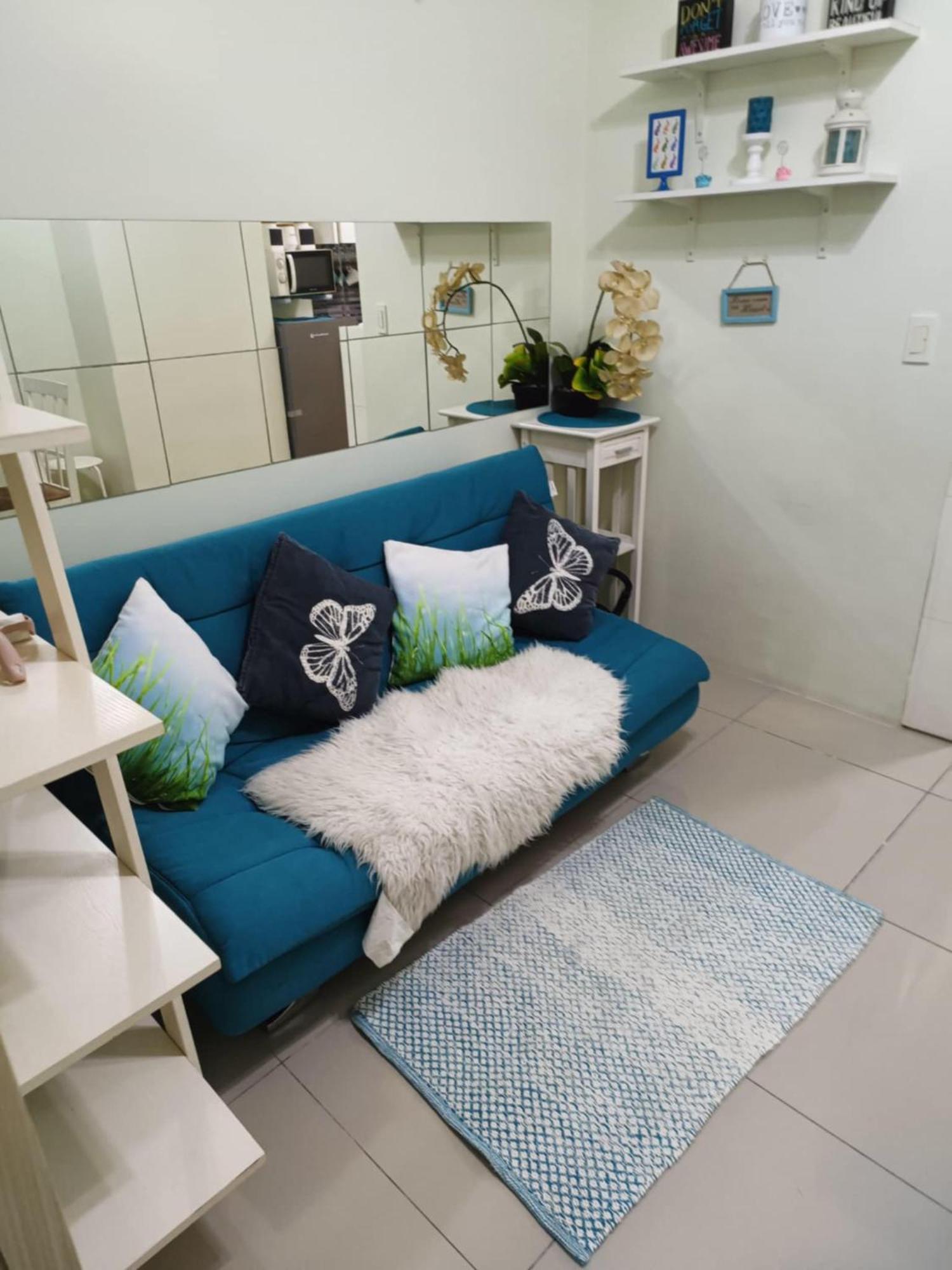 Apartment Homey 1 Bedroom With Blacony And Wifi Manila