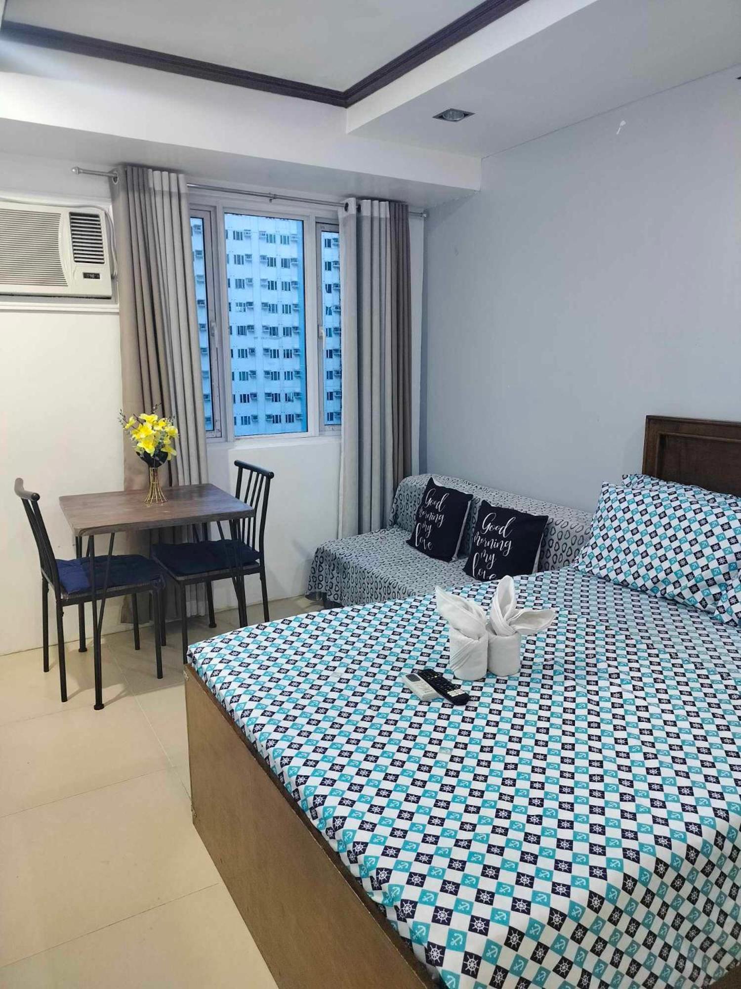 Apartment 16th Floor Tower A Pool View Unit With Unlimited Internet Access And Modern Amenities Manila