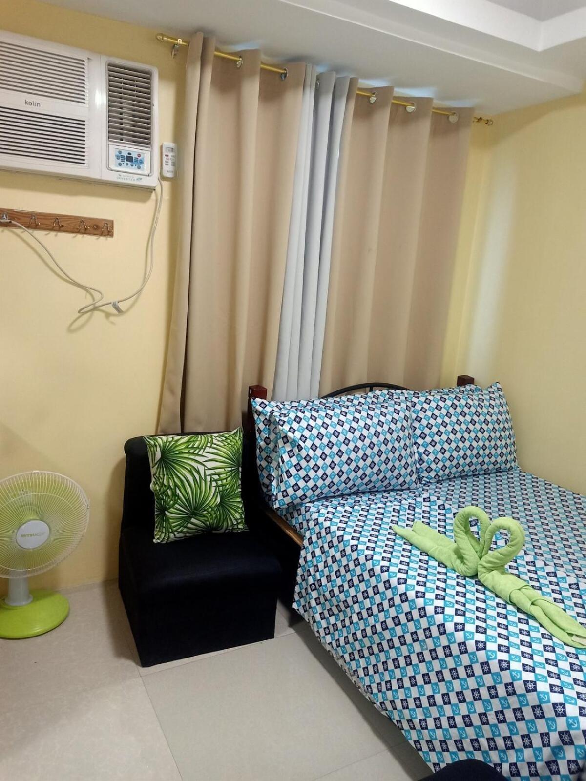 28th Floor 1 Bedroom Unit With Pool View