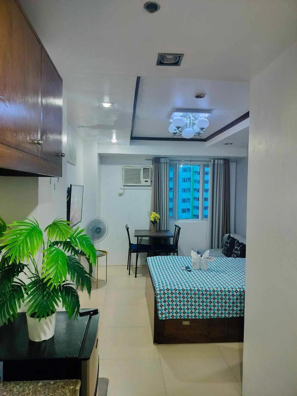 Apartment 16th Floor Type Unit With Pool View 1603a *